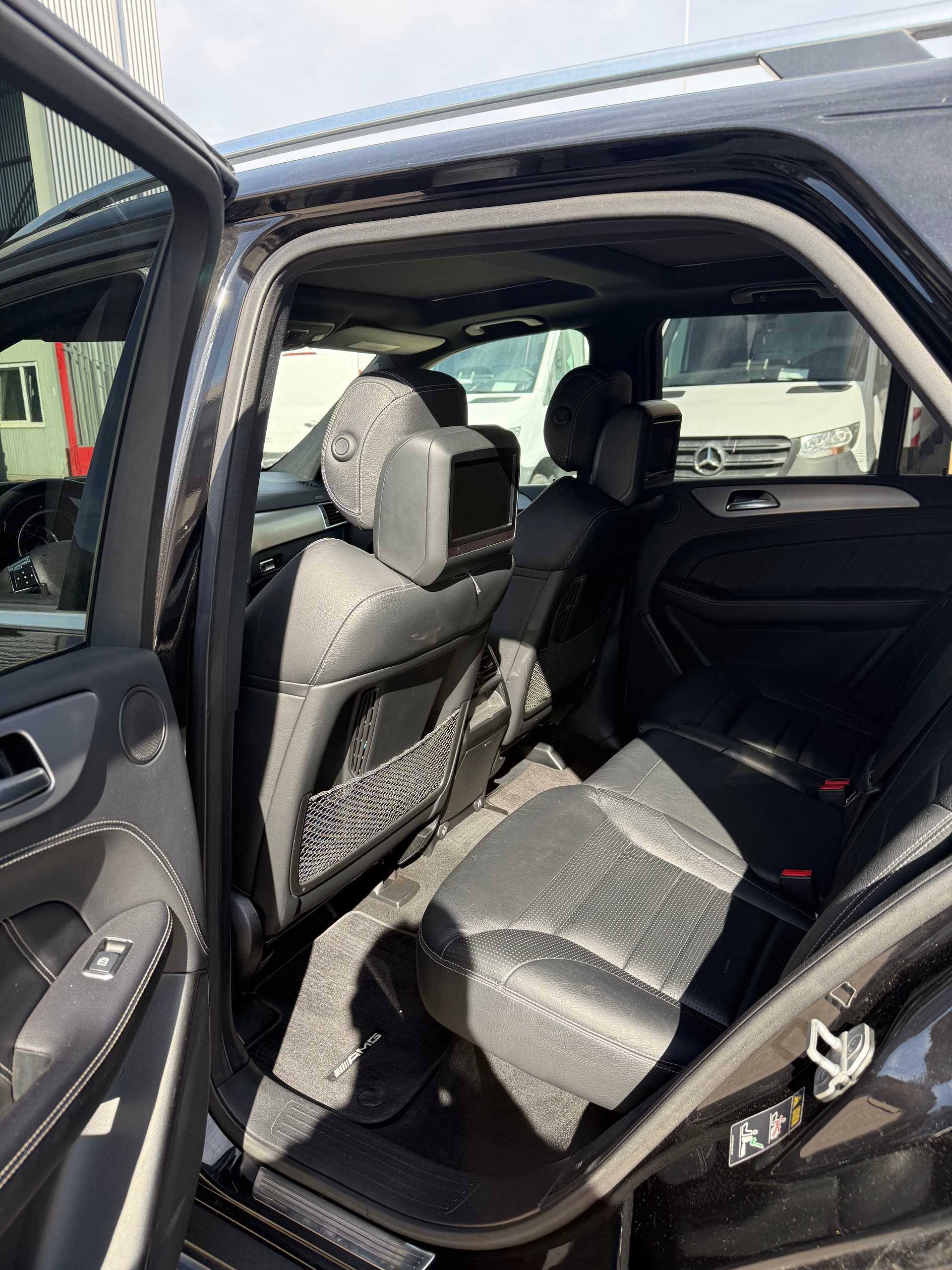 MERCEDES-BENZ ML 63 AMG 4Matic Speedshift-image-8