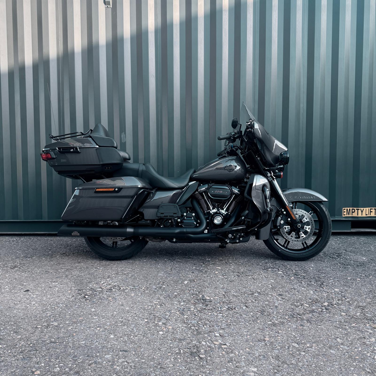 HARLEY-DAVIDSON FLHTK Electra Glide Ultra Limited Black Finish114