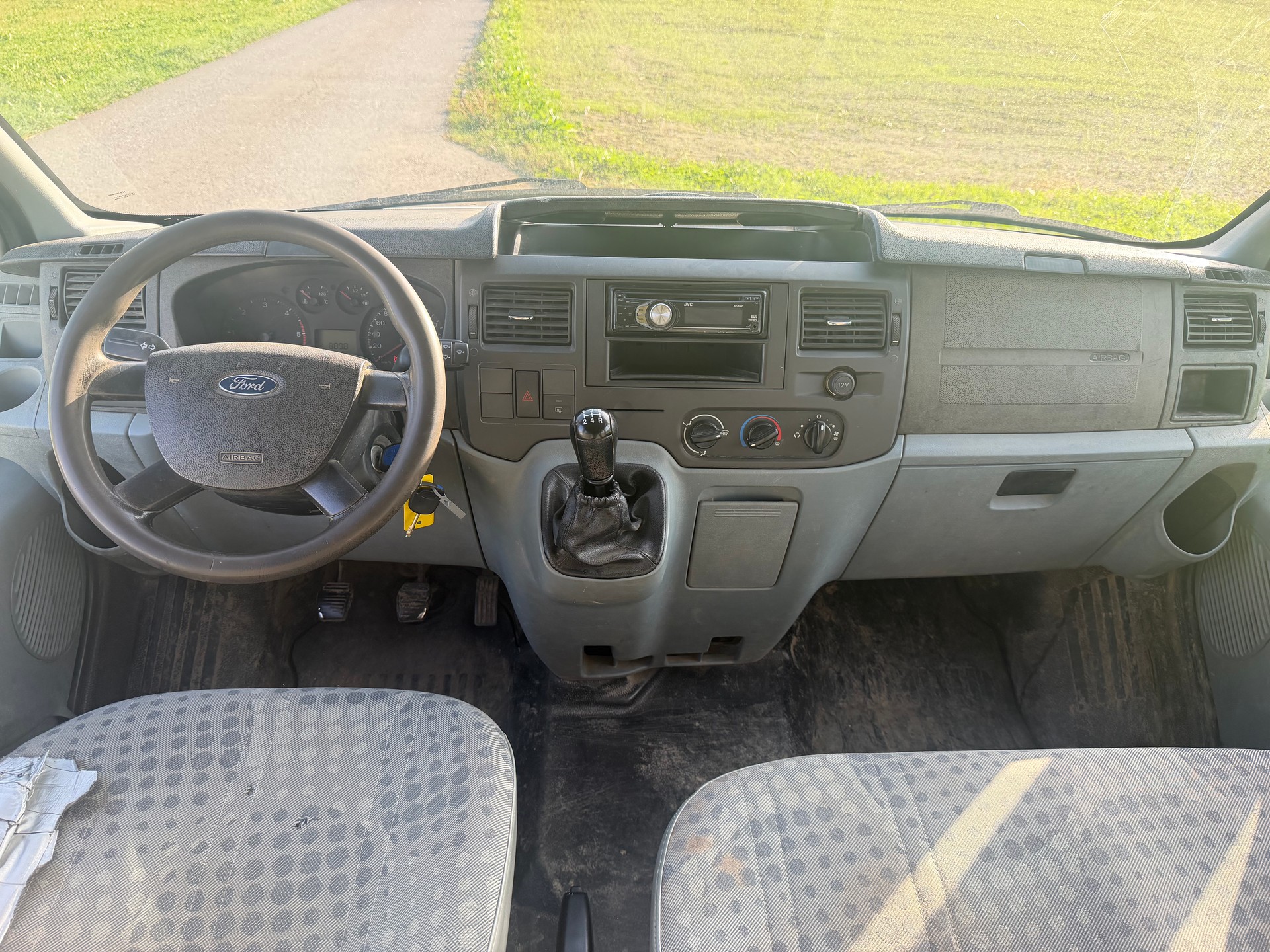 FORD Transit 2.2 TDCi 300 S Trend-image-10