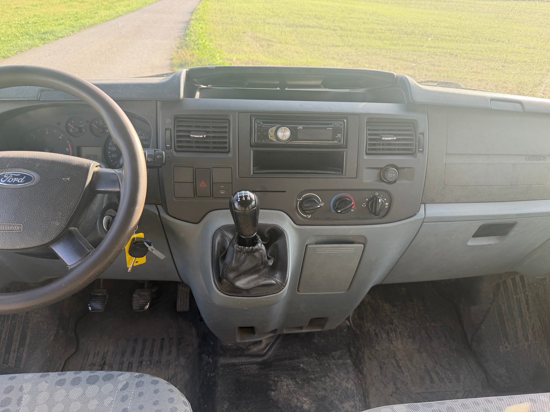 FORD Transit 2.2 TDCi 300 S Trend-image-12