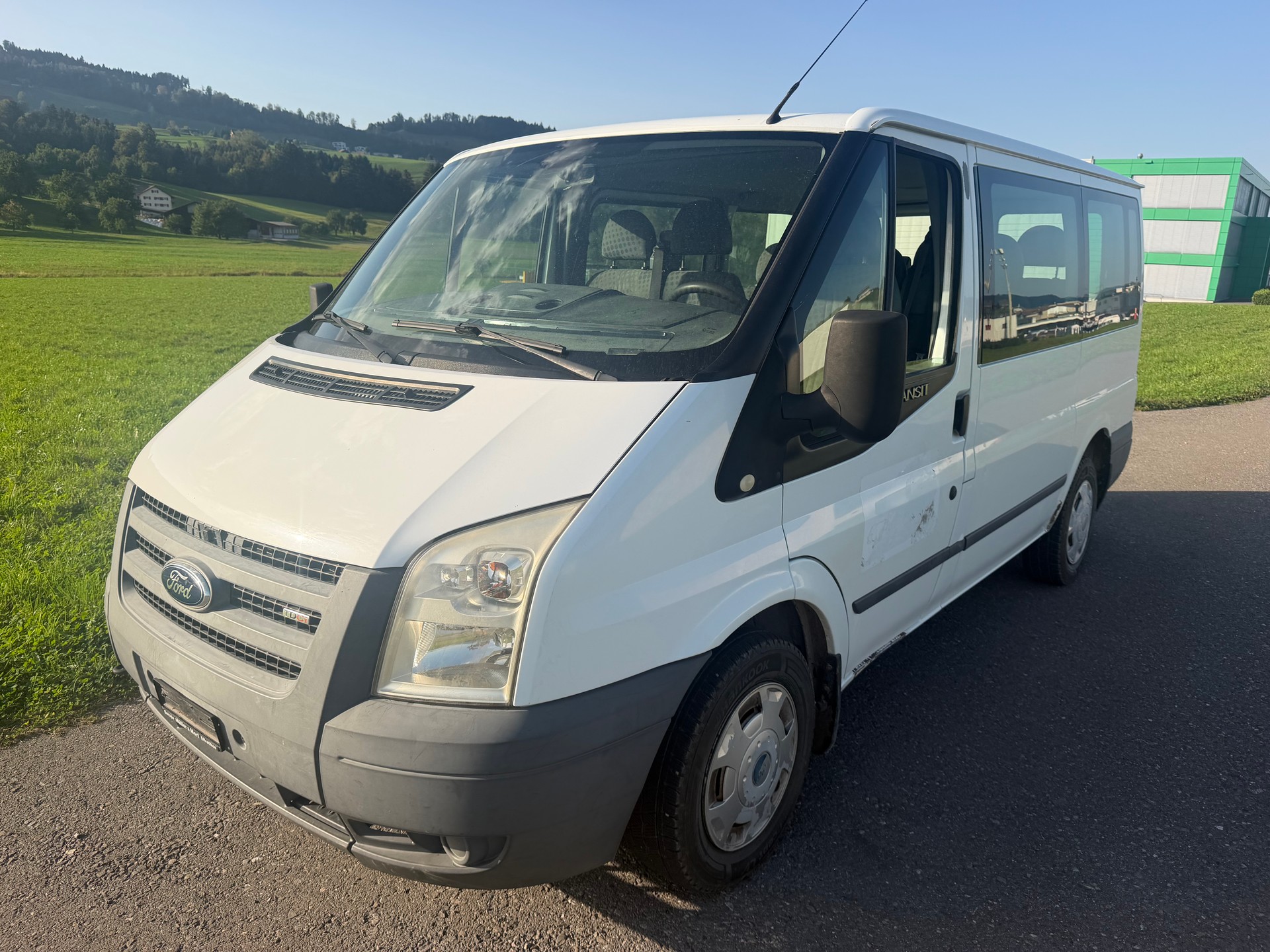 FORD Transit 2.2 TDCi 300 S Trend-image-0