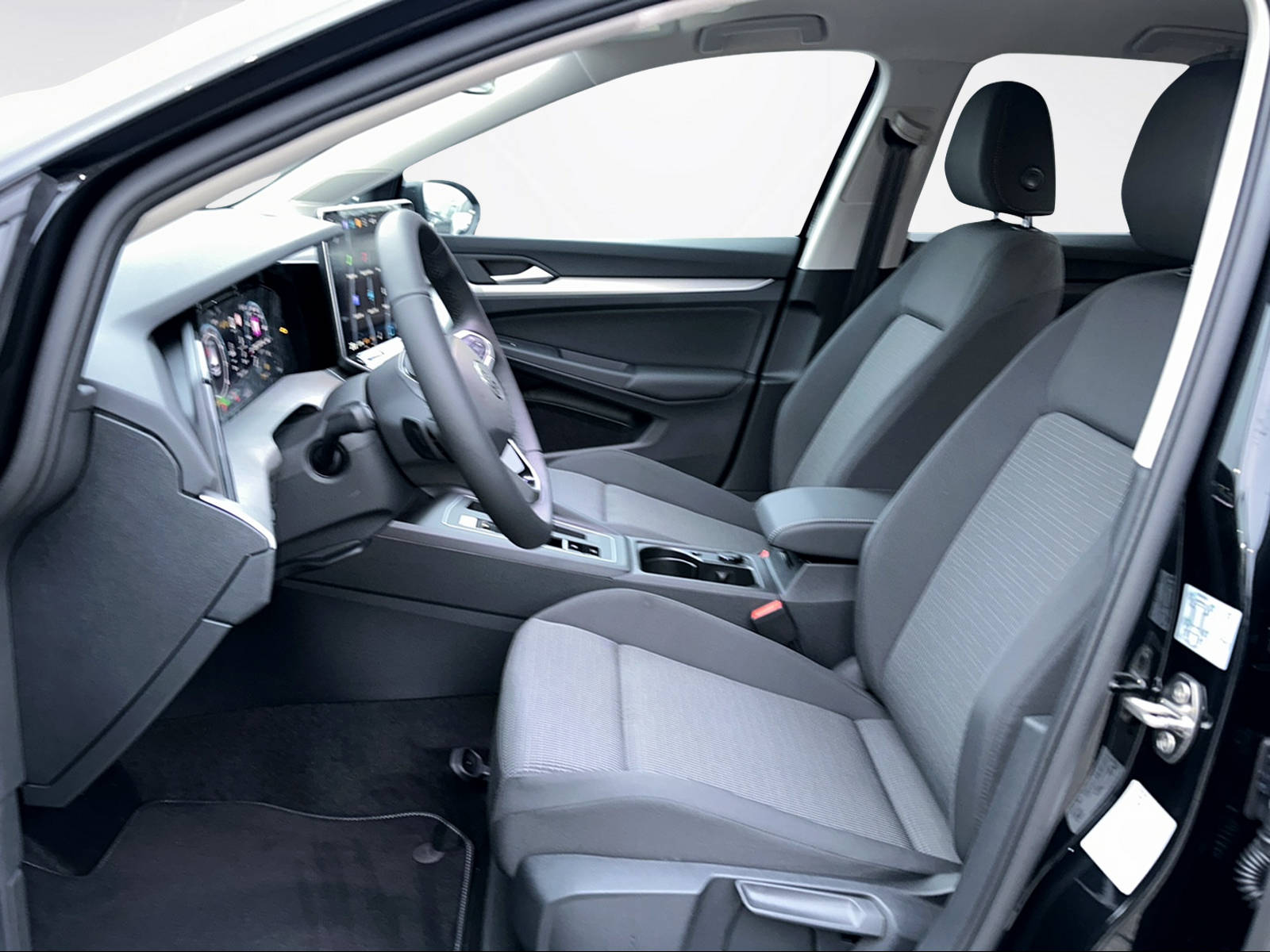 VW Golf Basis 1.5eTSI 115 CH-image-8