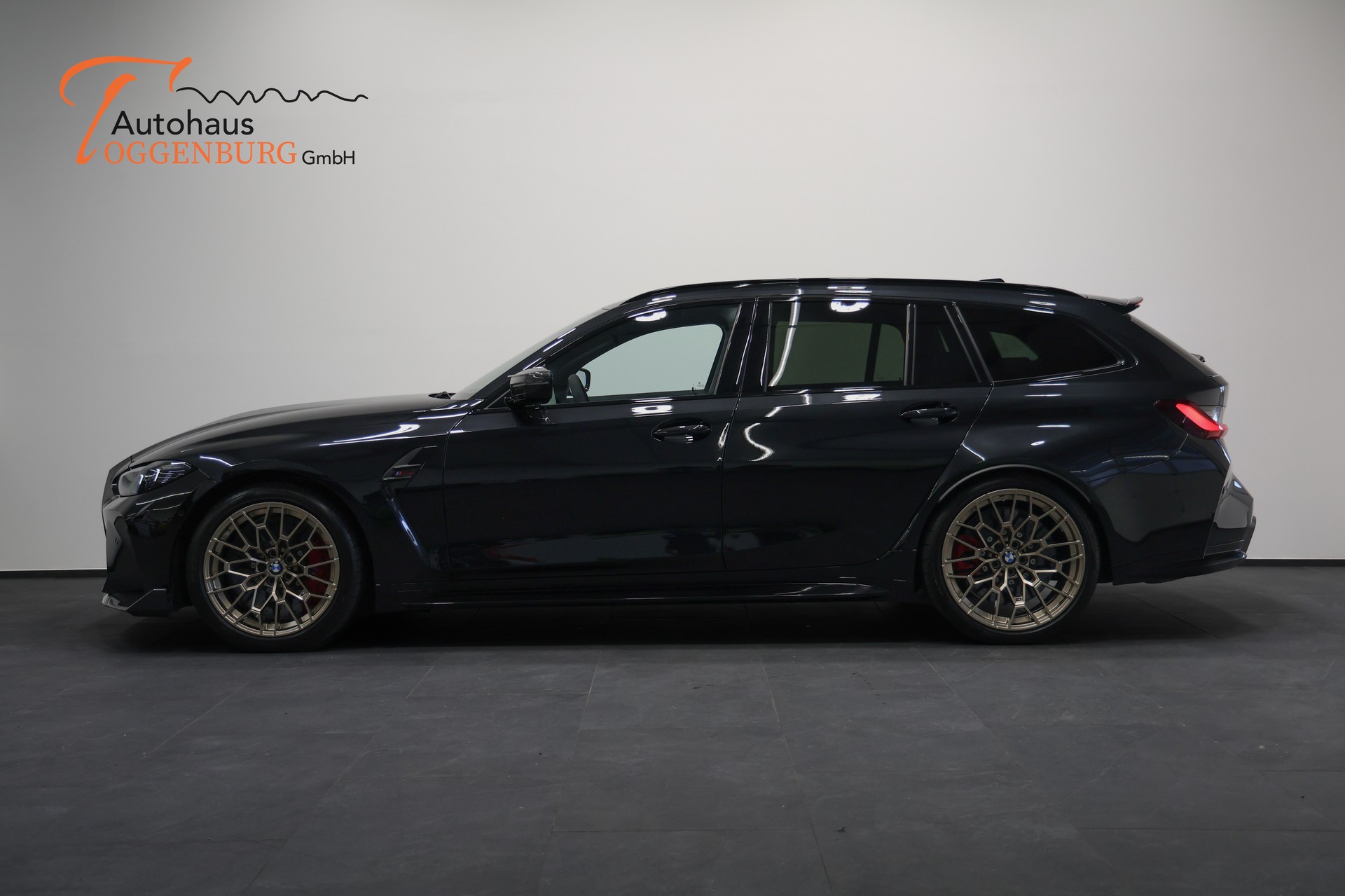 BMW M3 CS Touring xDrive-image-11
