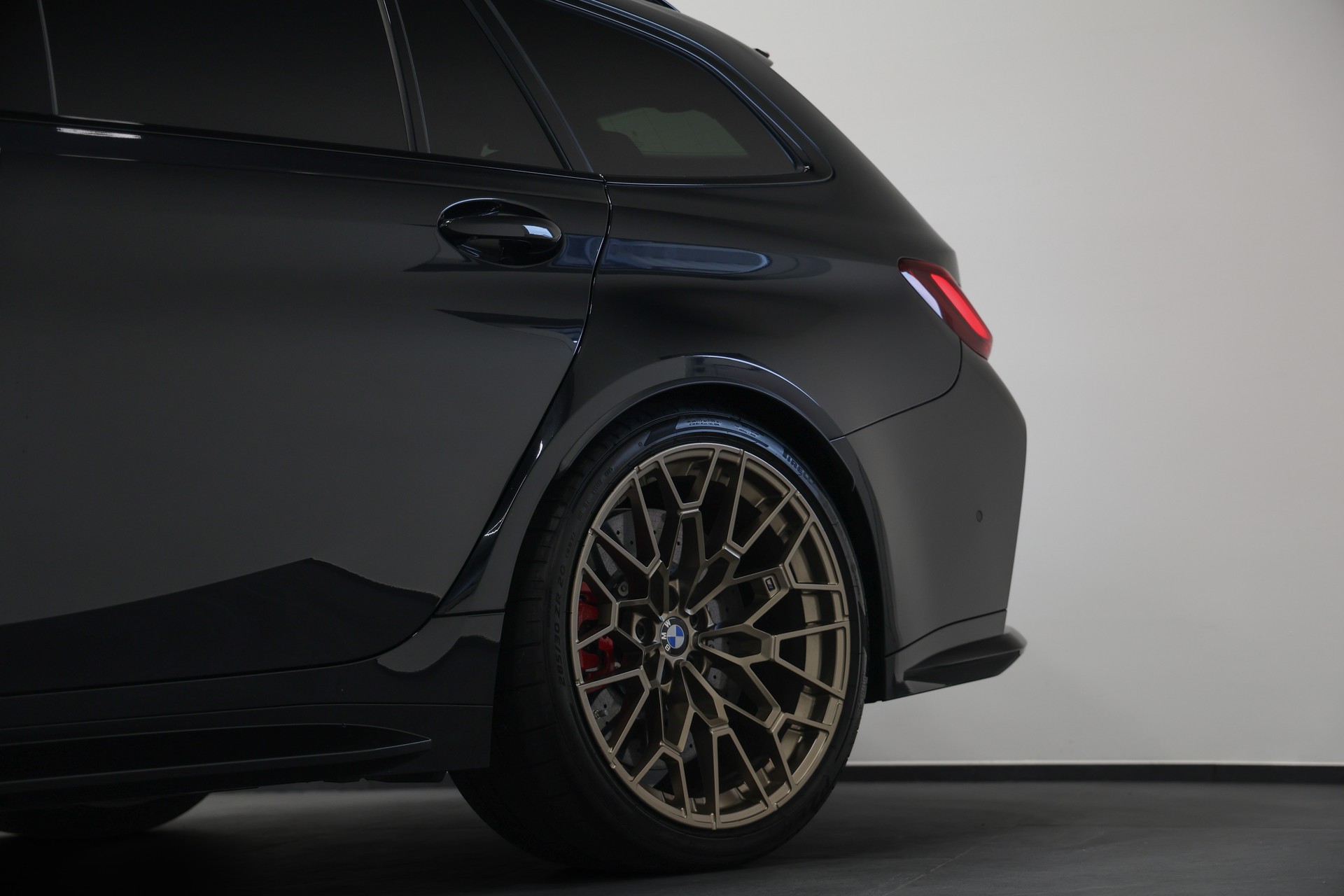BMW M3 CS Touring xDrive-image-10