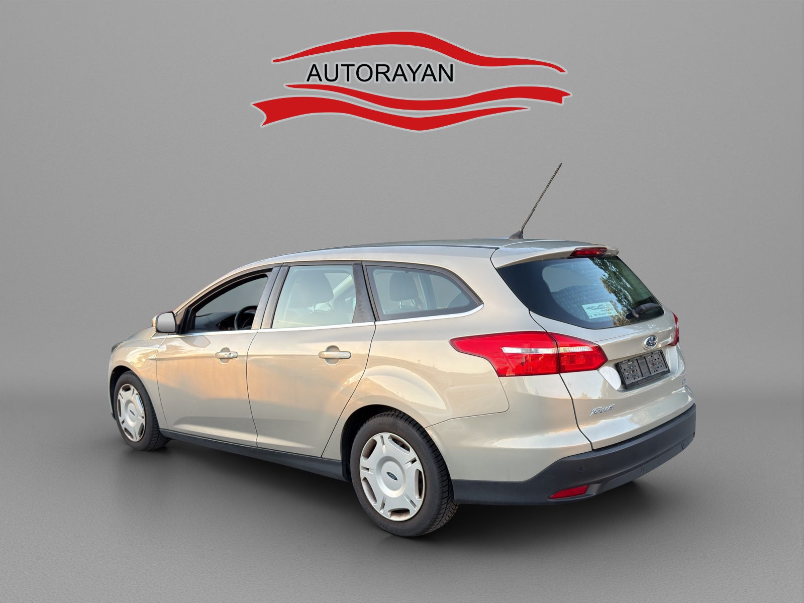 FORD Focus 1.0 SCTi Titanium X-image-5