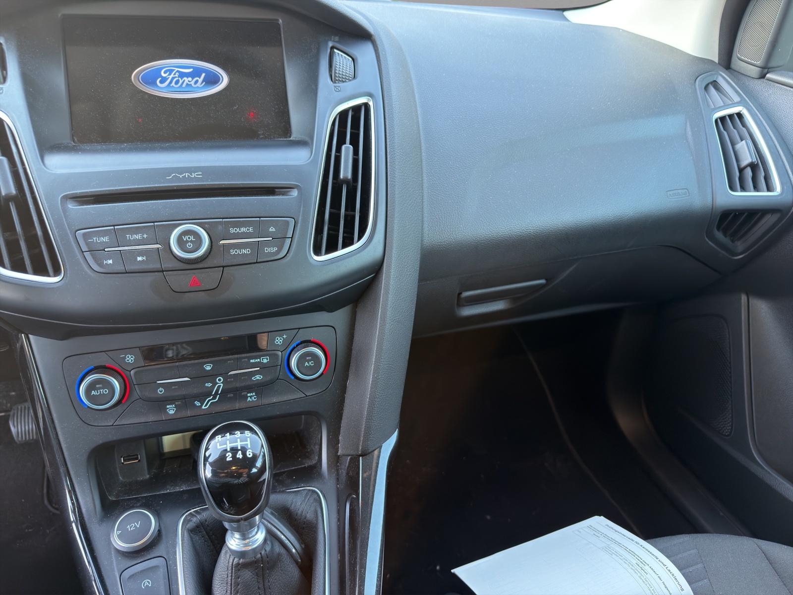 FORD Focus 1.0 SCTi Titanium X-image-8