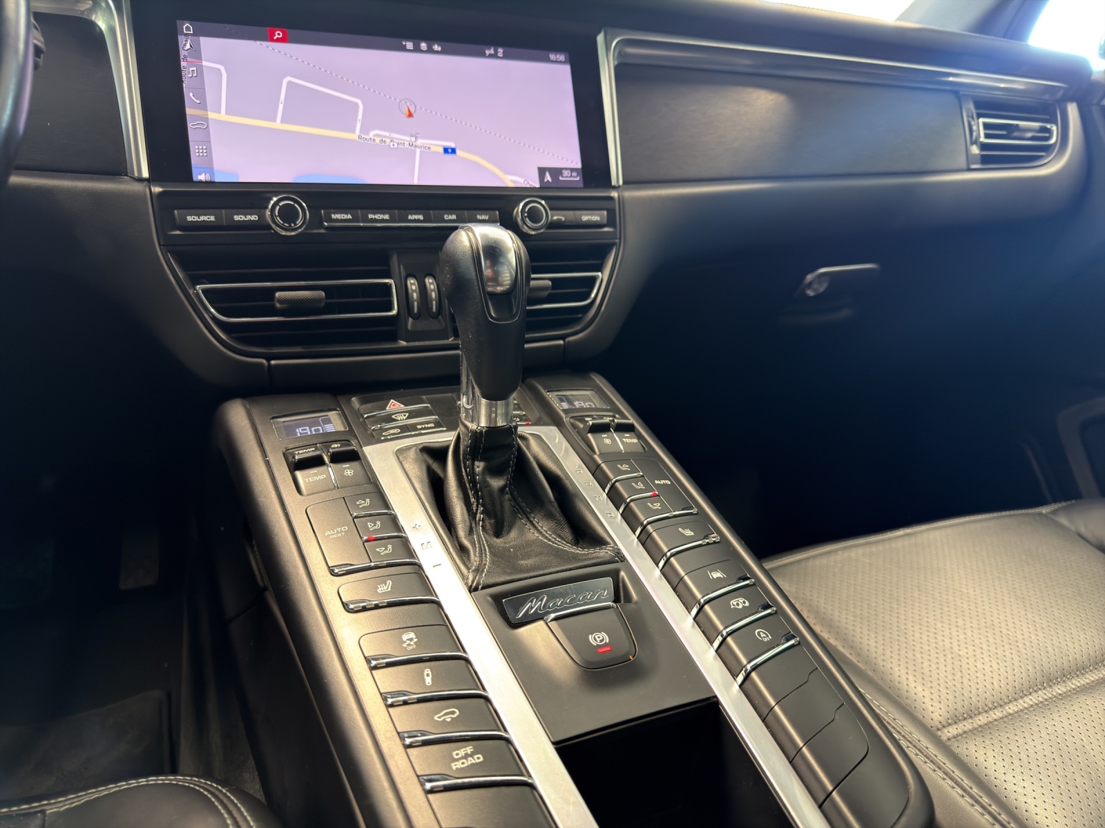 PORSCHE Macan GTS-image-14