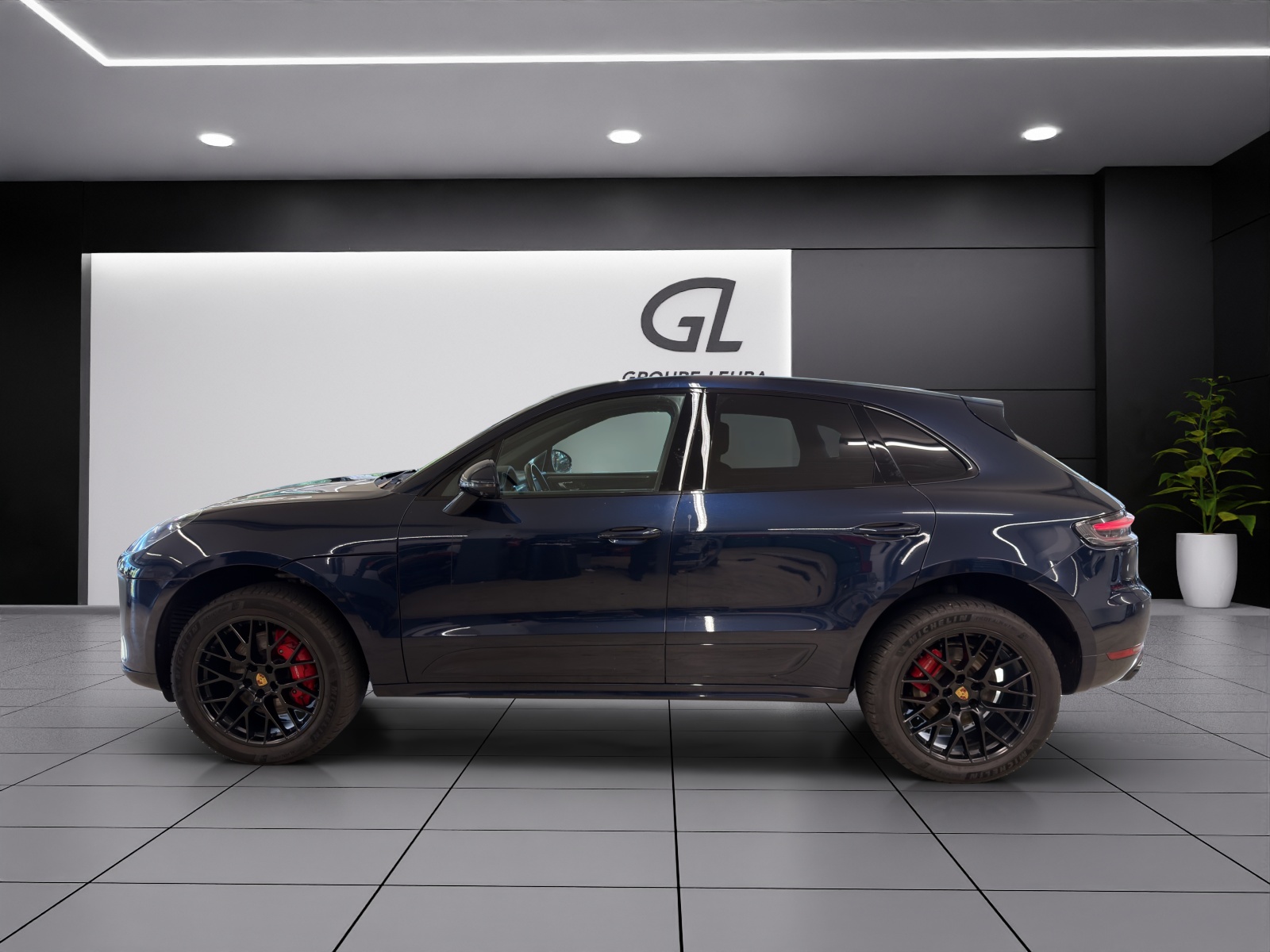 PORSCHE Macan GTS-image-2