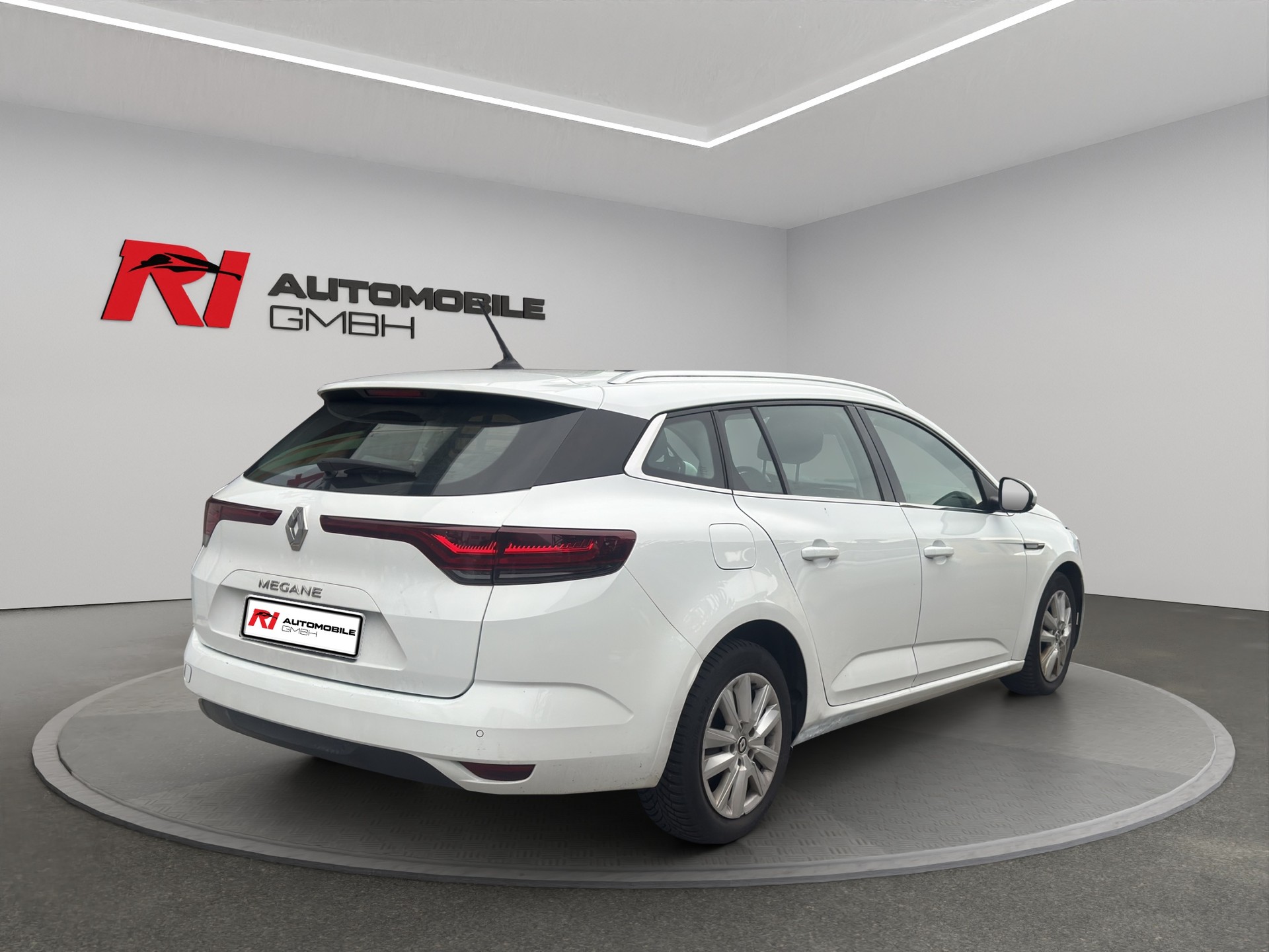 RENAULT Mégane Grandtour 1.5 dCi Business EDC-image-5