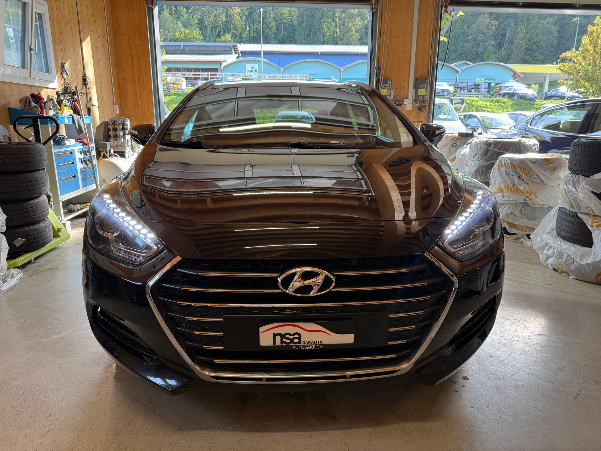 HYUNDAI i40 Wagon 1.7 CRDI Vertex Automatic-image-1