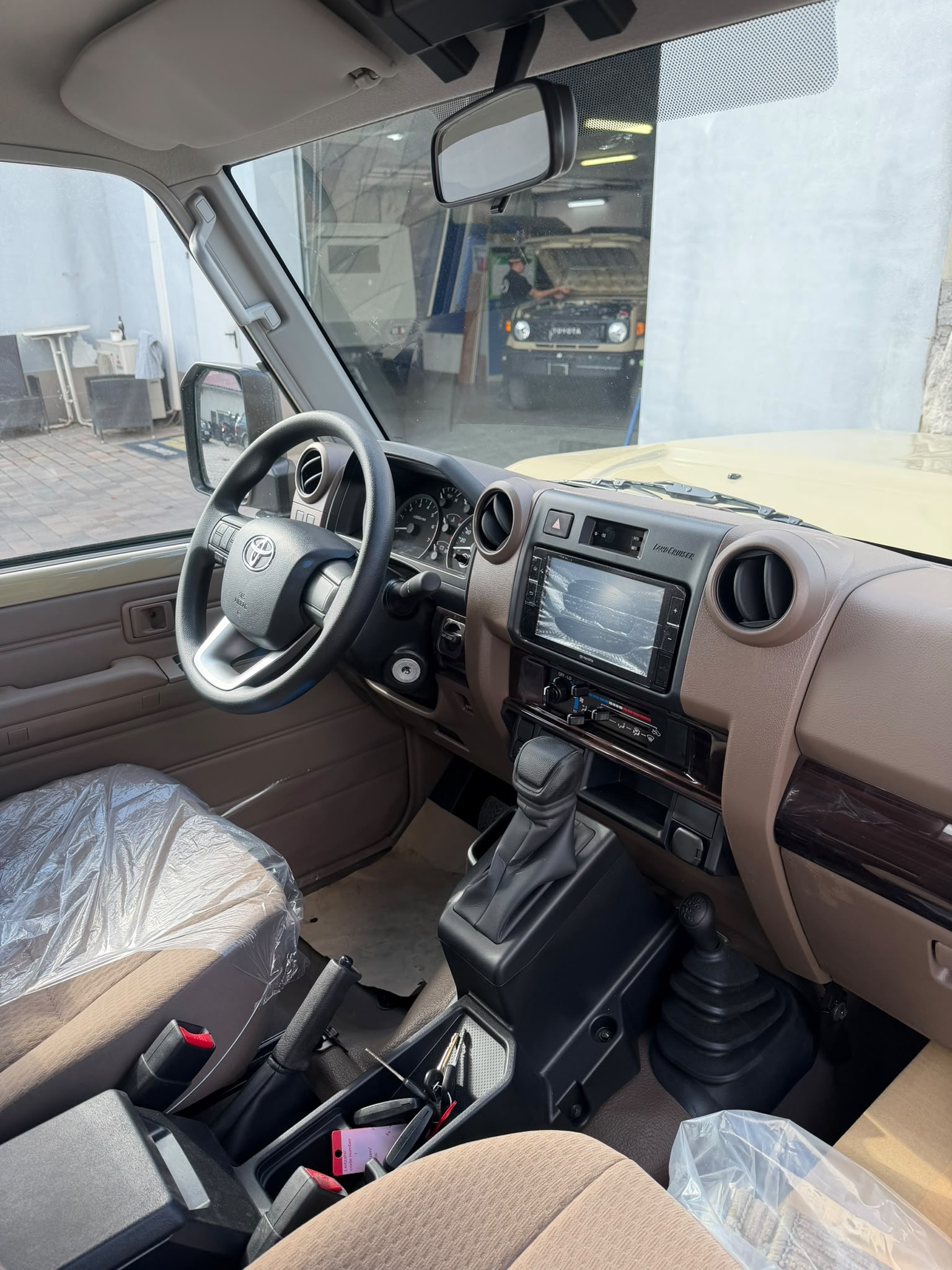 TOYOTA GRJ79 DC-image-4