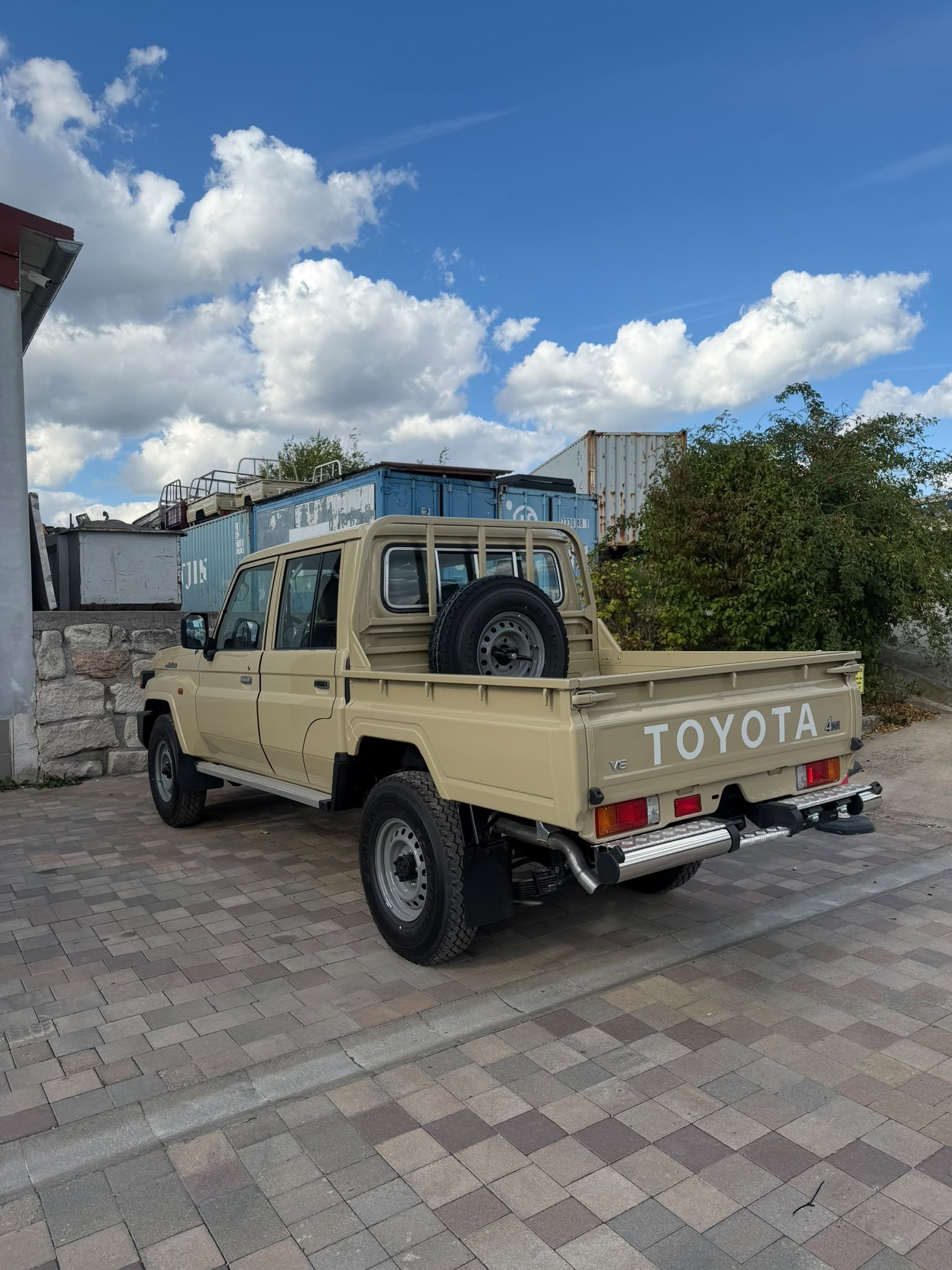 TOYOTA GRJ79 DC-image-1