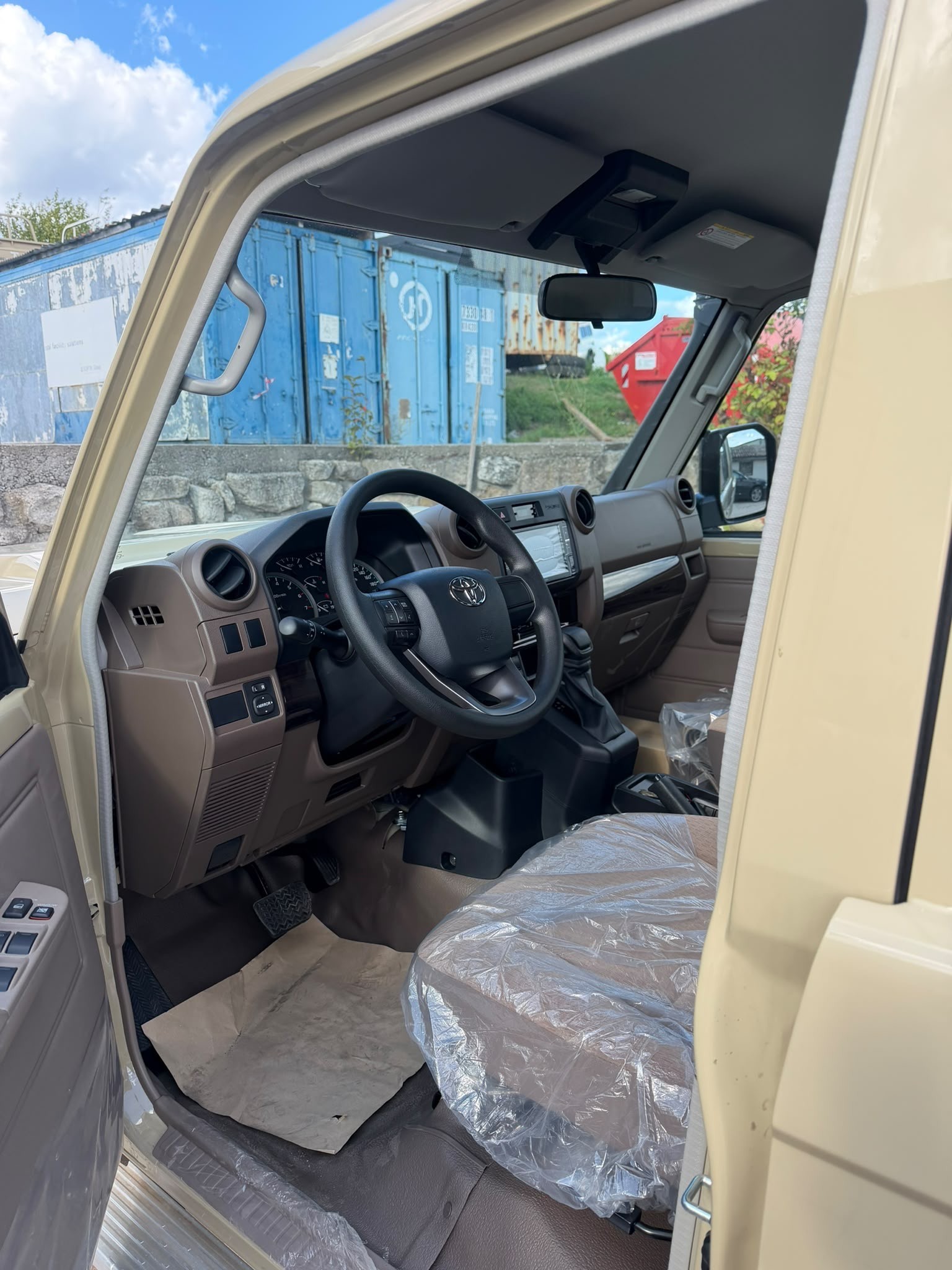 TOYOTA GRJ79 DC-image-3
