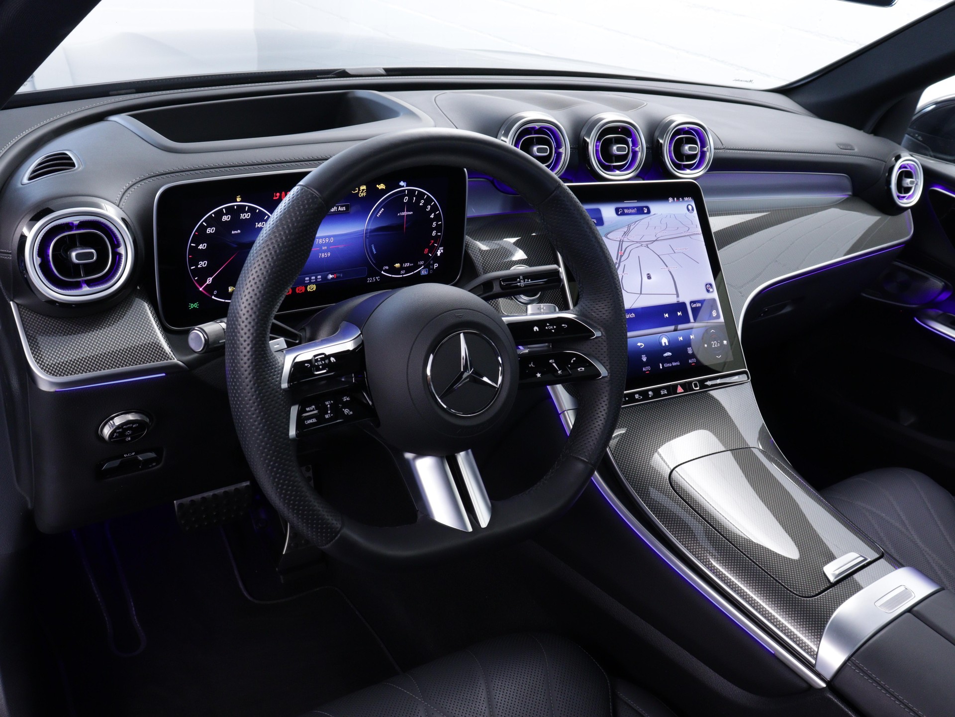 MERCEDES-BENZ GLC 400 e EQ Star AMG Line 4matic-image-5