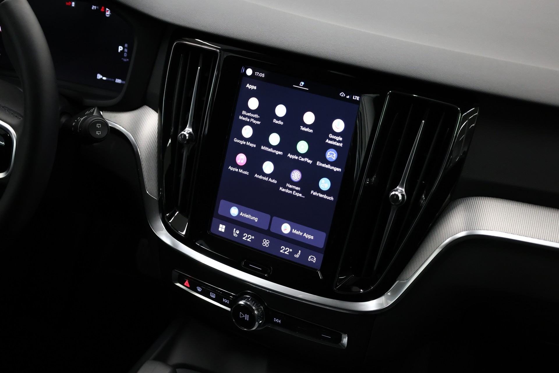 VOLVO V60 2.0 B4 Plus Dark-image-22