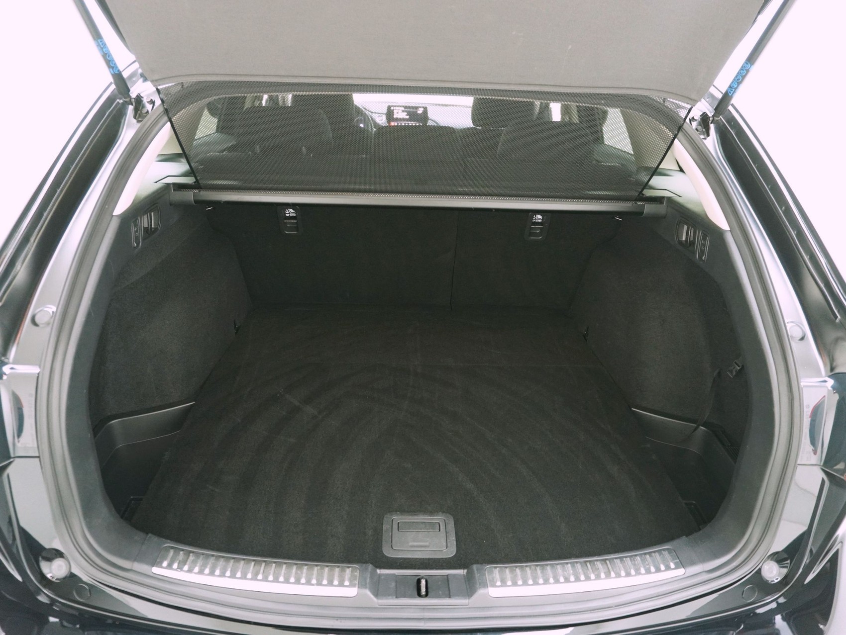 MAZDA 6 Sport Wagon 2.0 Center-Line-image-18