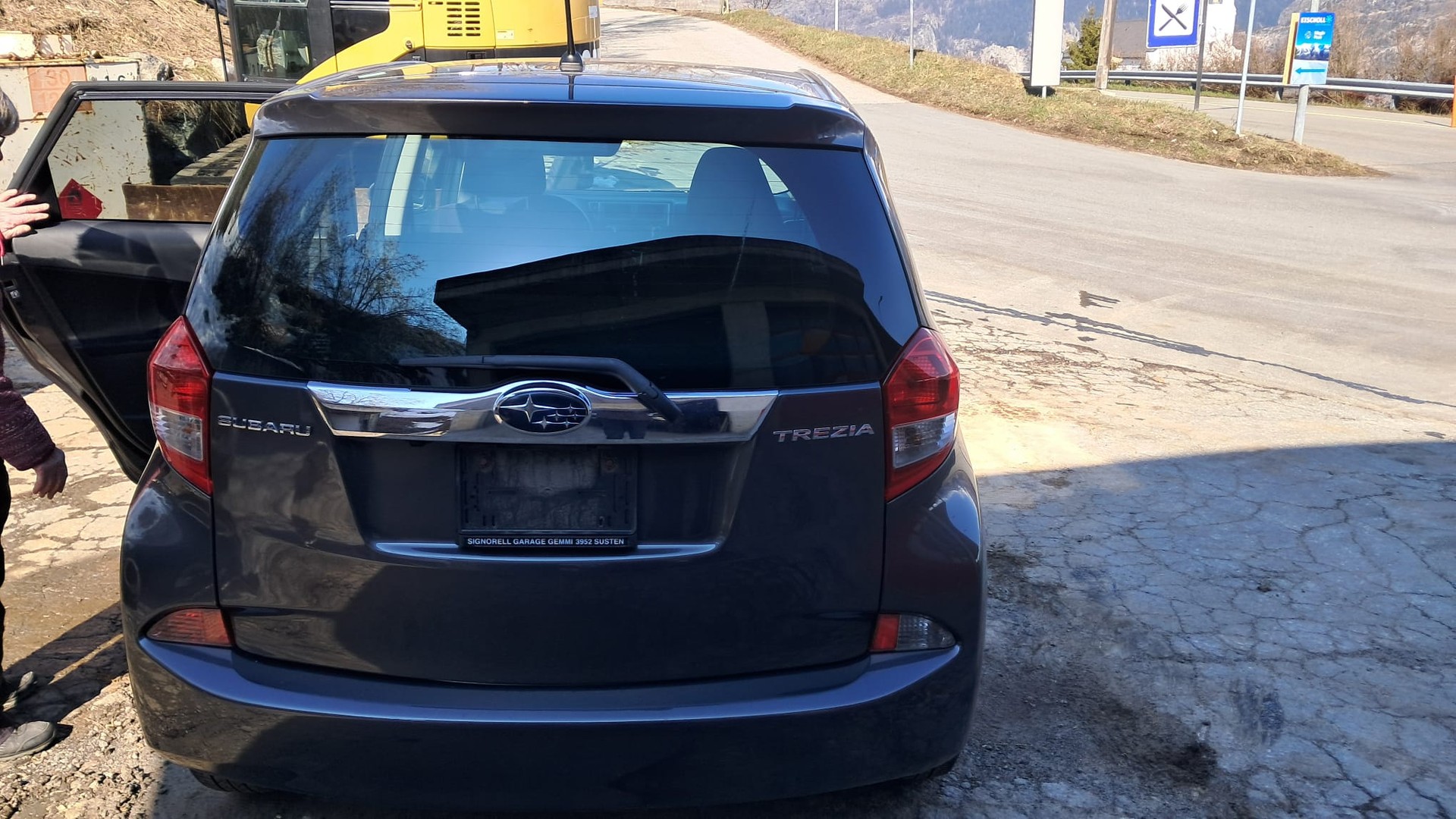 SUBARU TREZIA-image-3