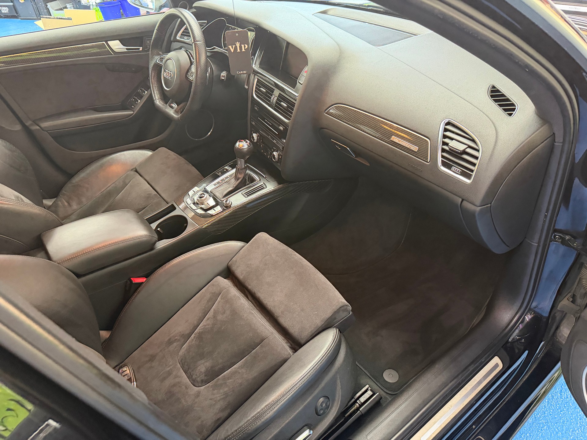 AUDI RS4 Avant 4.2 FSI V8 quattro S-tronic-image-14