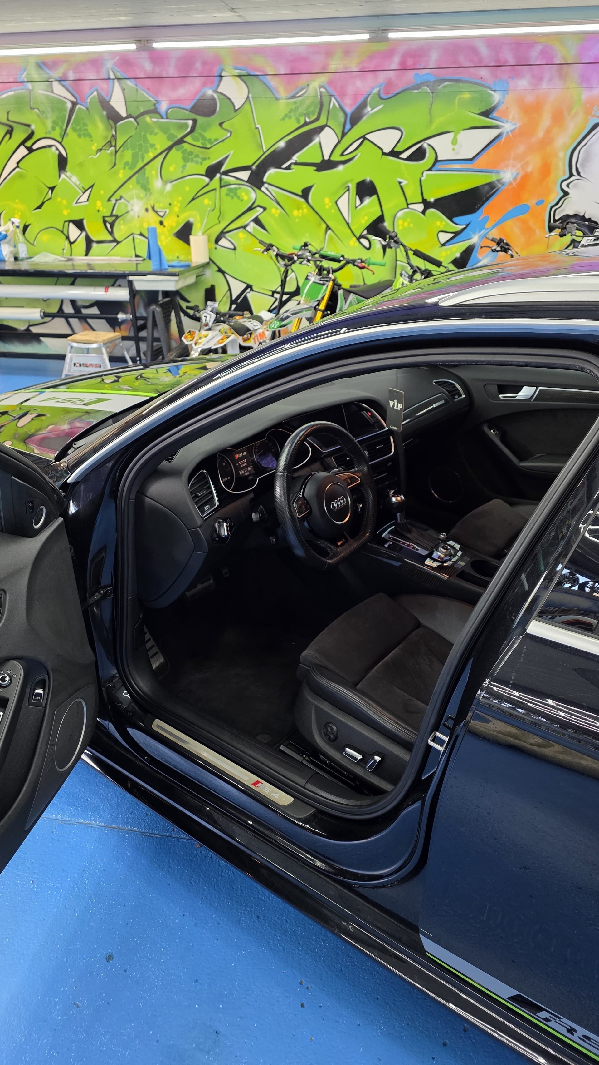 AUDI RS4 Avant 4.2 FSI V8 quattro S-tronic-image-12