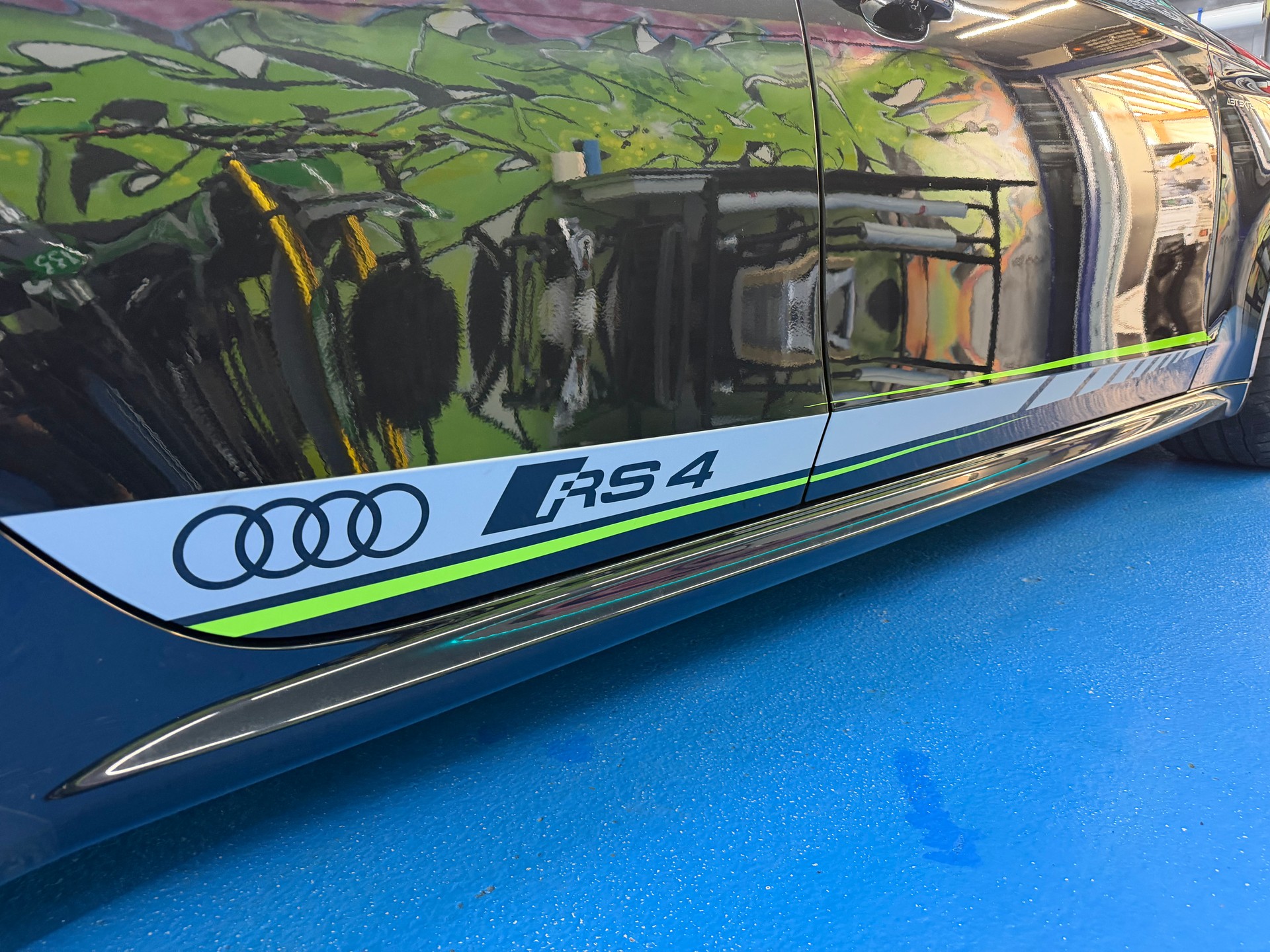 AUDI RS4 Avant 4.2 FSI V8 quattro S-tronic-image-8