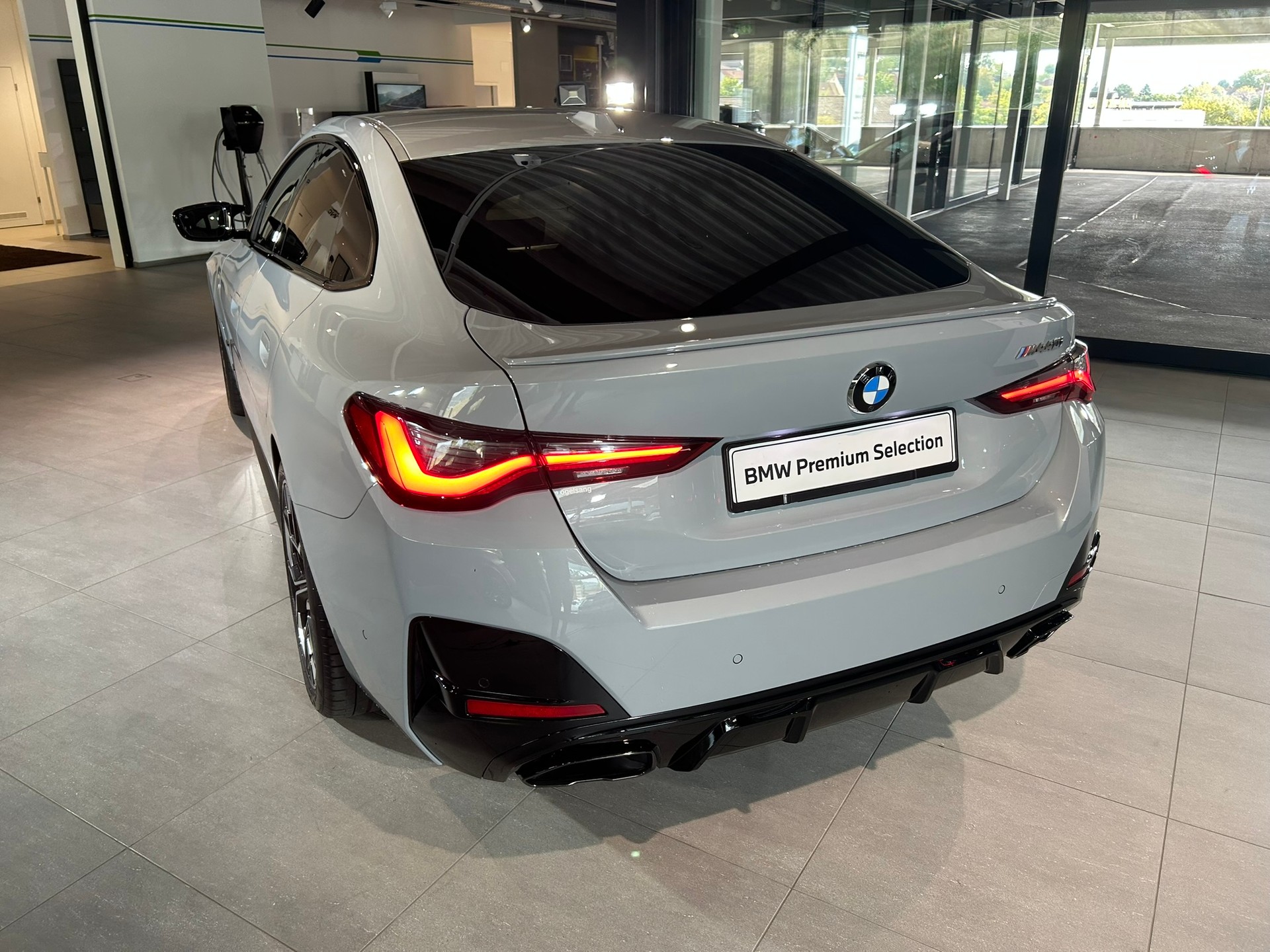 BMW M440i xDrive 48V Gran Coupé Steptronic-image-9