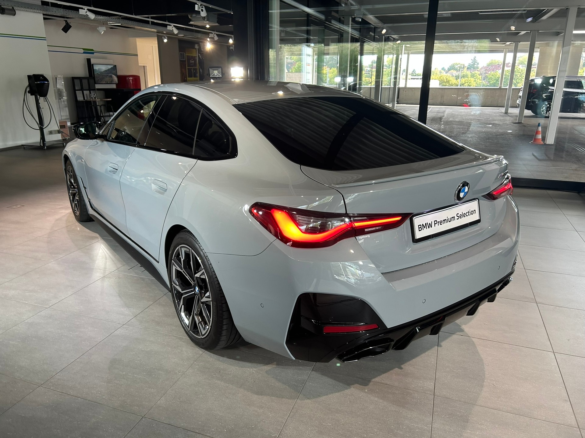 BMW M440i xDrive 48V Gran Coupé Steptronic-image-8