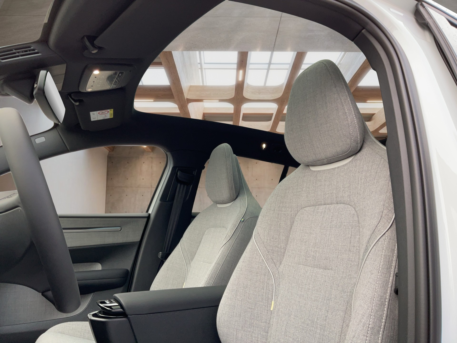 VOLVO EX30 E60 Twin Ultra Performance AWD-image-14