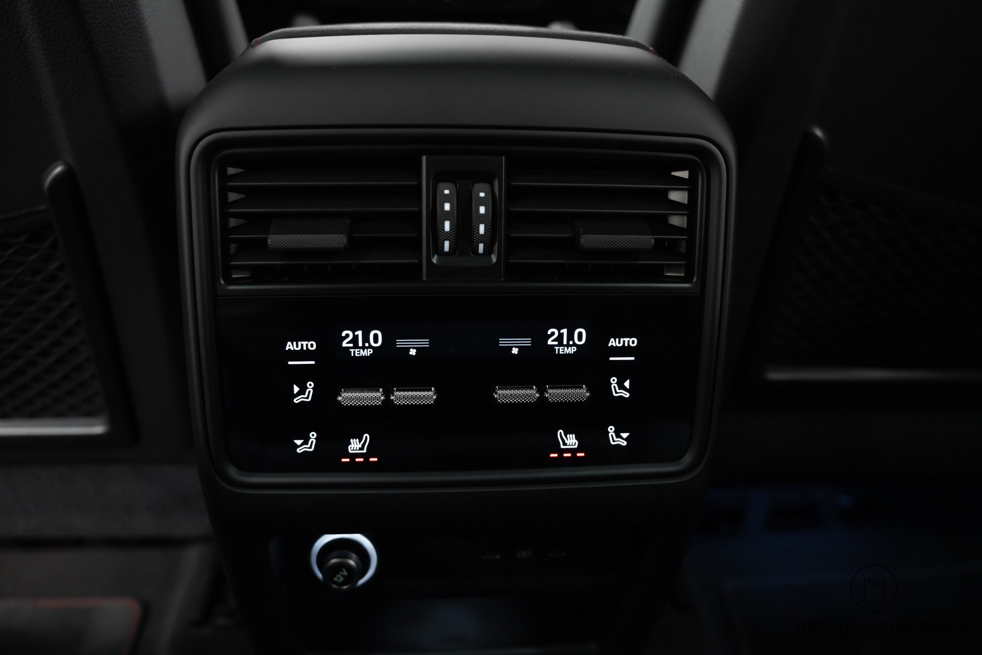 PORSCHE Cayenne 4.0 V8 GTS-image-18