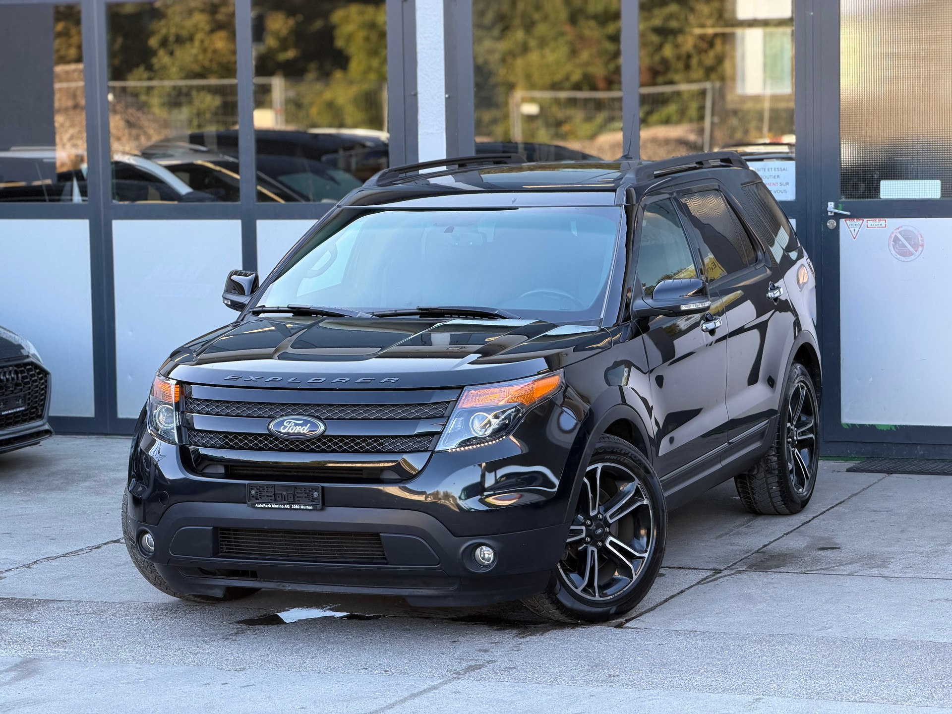FORD Explorer Sport-image-0