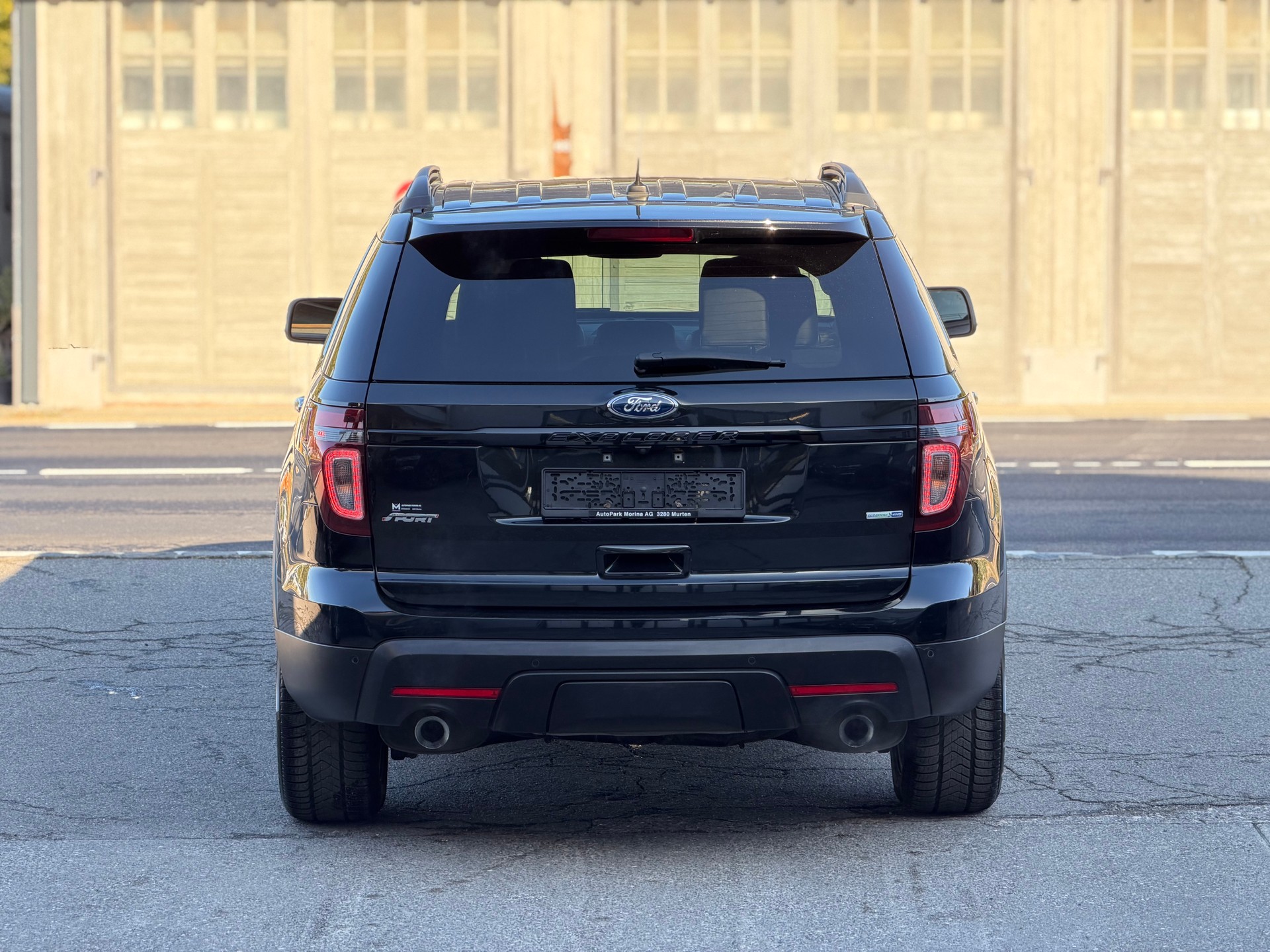 FORD Explorer Sport-image-5