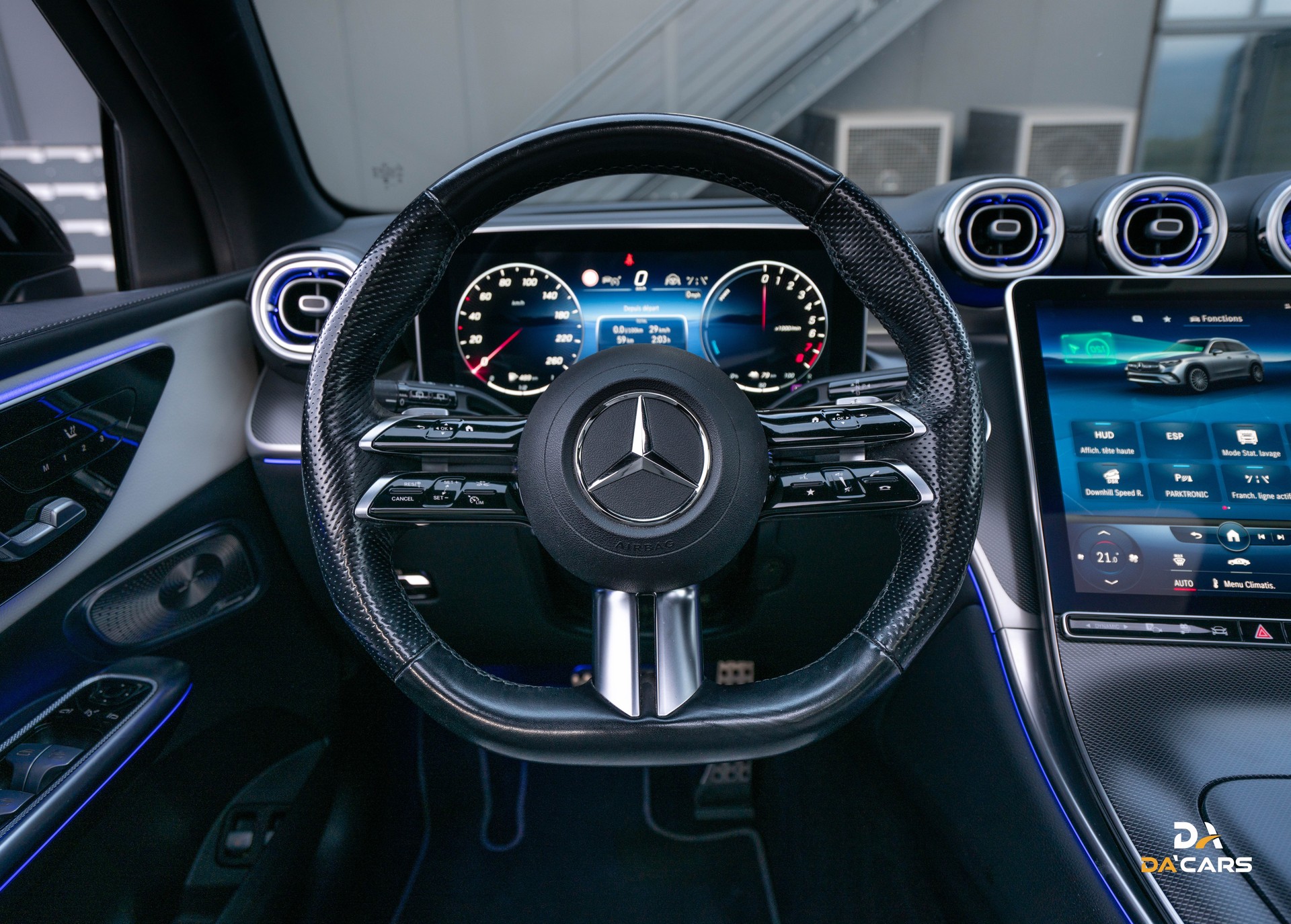 MERCEDES-BENZ GLC 300 e AMG Line 4Matic 9G-Tronic FULL-image-10