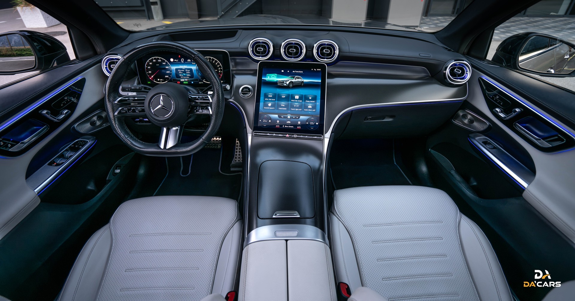MERCEDES-BENZ GLC 300 e AMG Line 4Matic 9G-Tronic FULL-image-8
