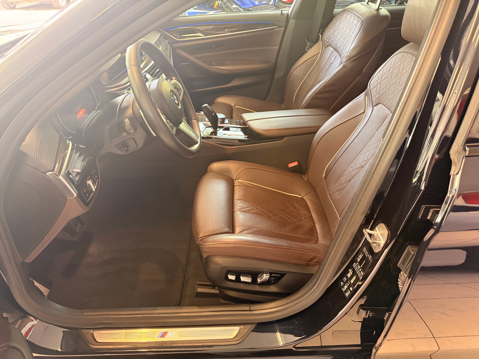 BMW 530d xDrive M-Sport ''Anhängerkupplung'' SAG-image-3