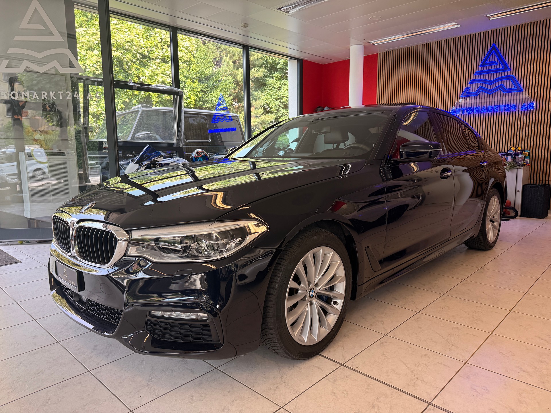 BMW 530d xDrive M-Sport ''Anhängerkupplung'' SAG-image-2