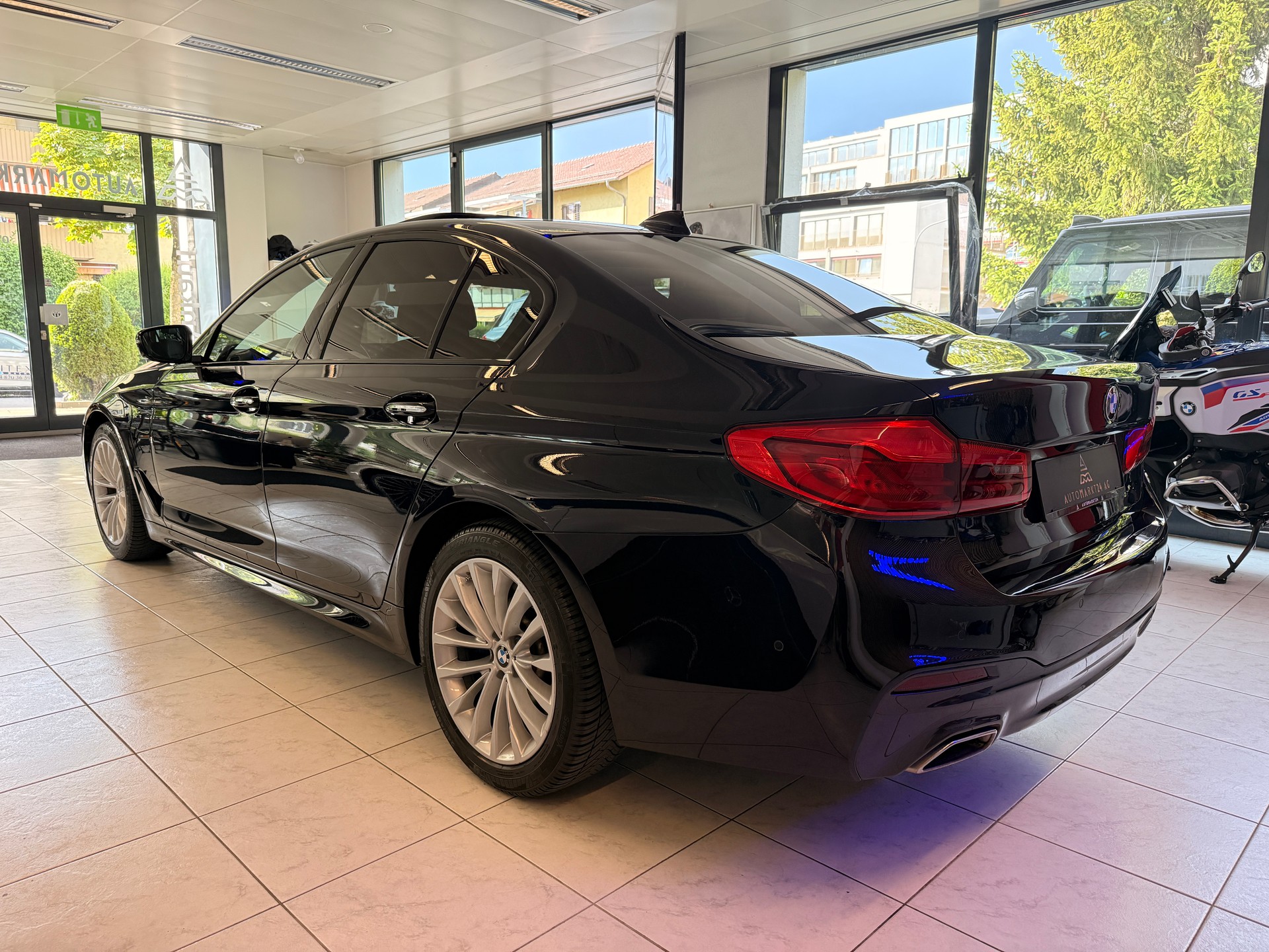 BMW 530d xDrive M-Sport ''Anhängerkupplung'' SAG-image-13