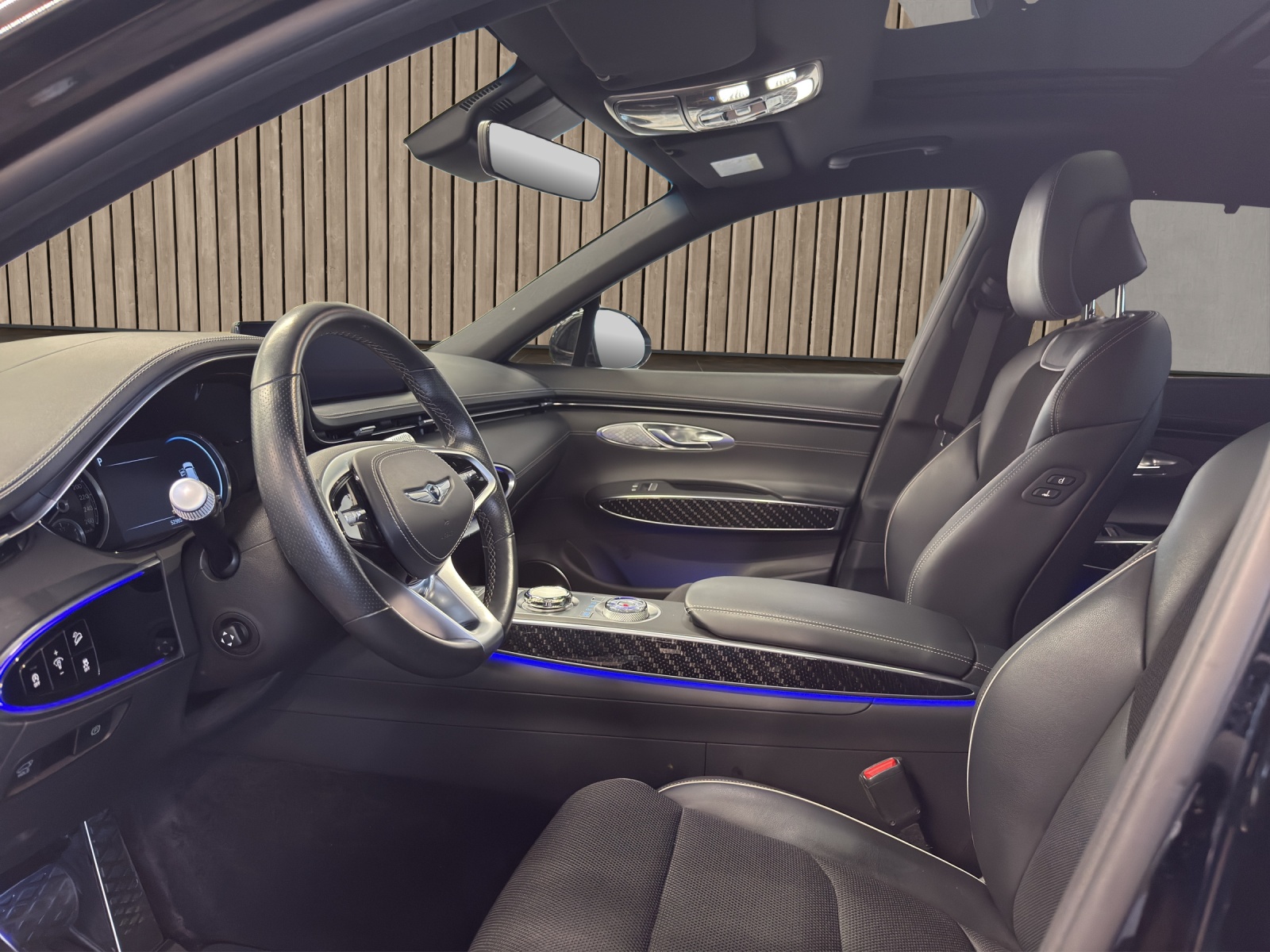 GENESIS GV70 2.2 CRDI Sport AT8 AWD-image-9
