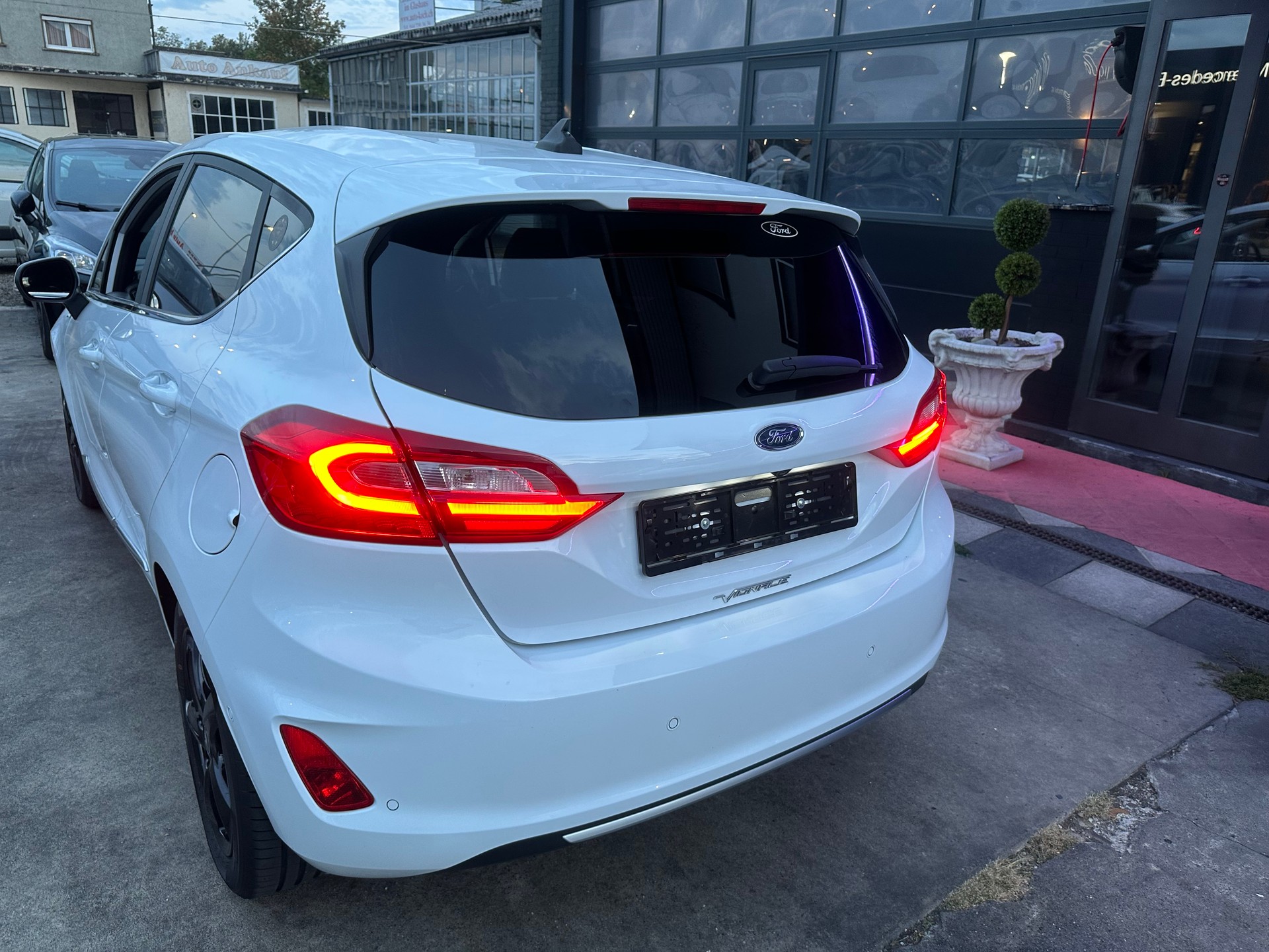 FORD Fiesta 1.0 SCTi Vignale Automat-image-5