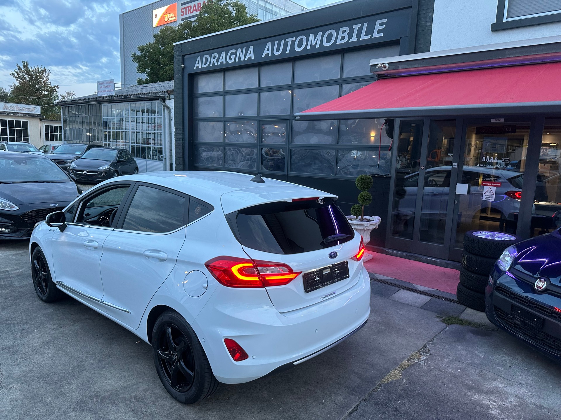 FORD Fiesta 1.0 SCTi Vignale Automat-image-3