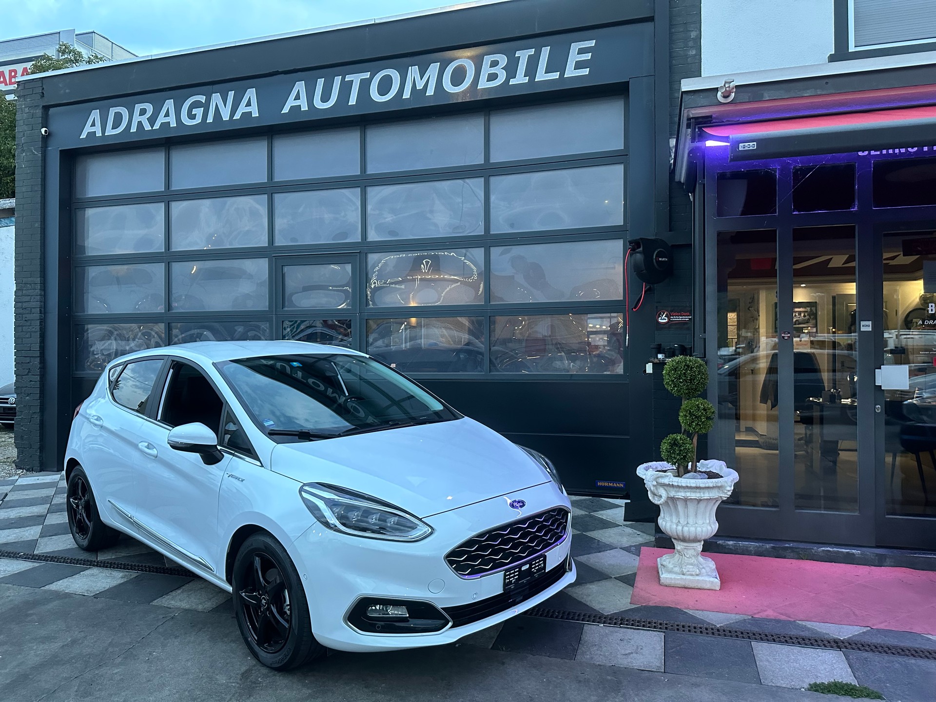 FORD Fiesta 1.0 SCTi Vignale Automat-image-1