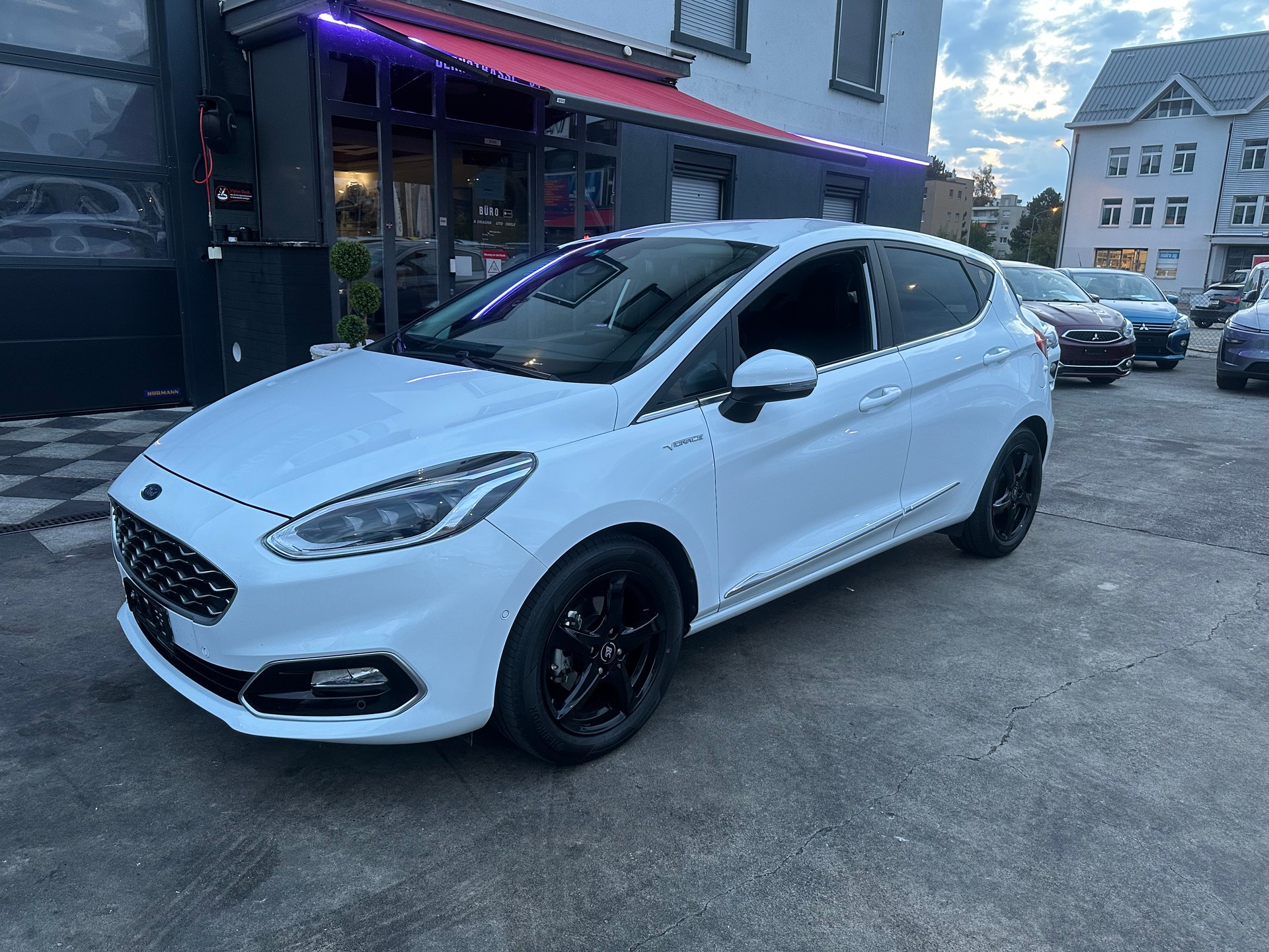 FORD Fiesta 1.0 SCTi Vignale Automat-image-9