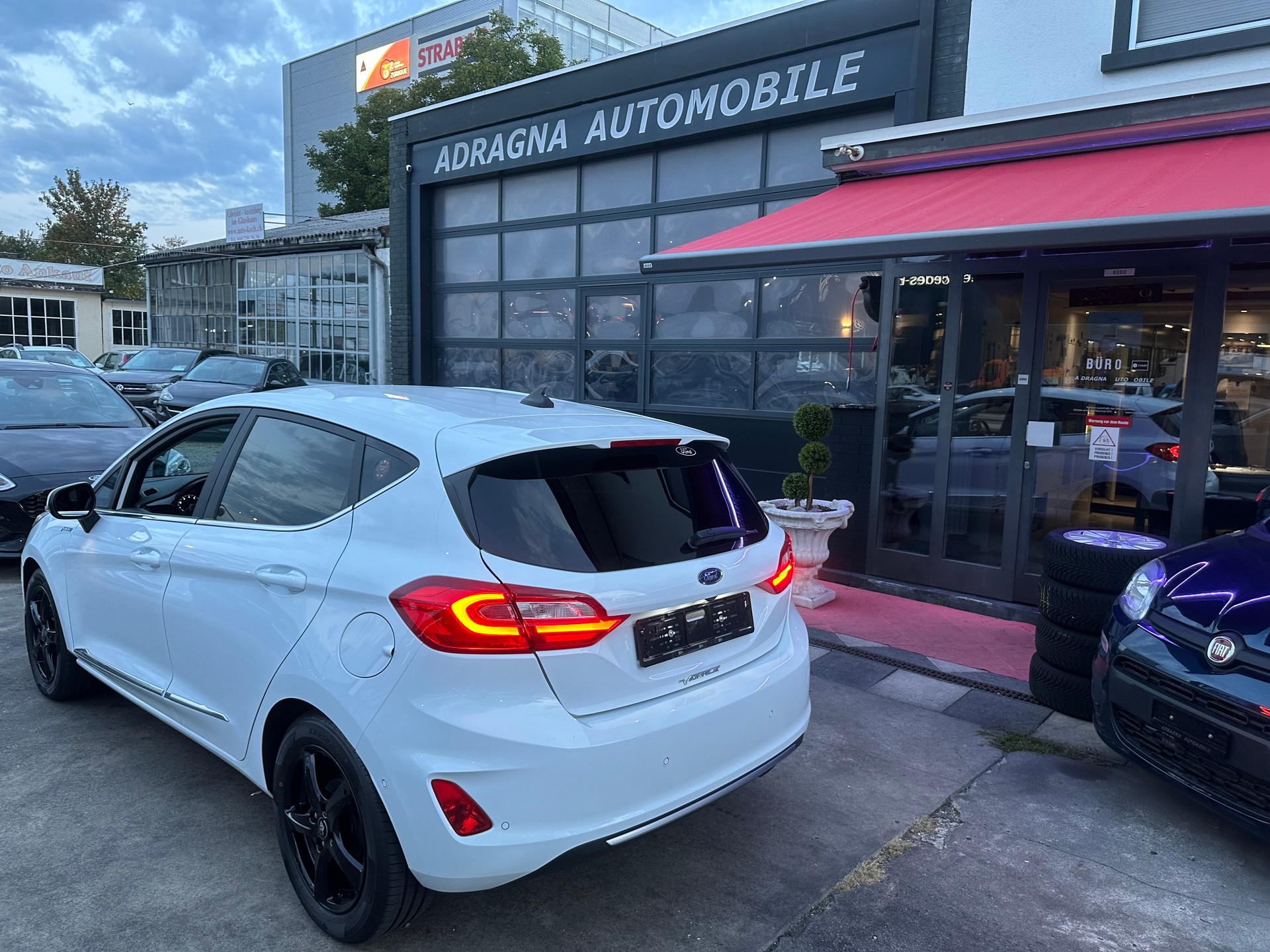 FORD Fiesta 1.0 SCTi Vignale Automat-image-4