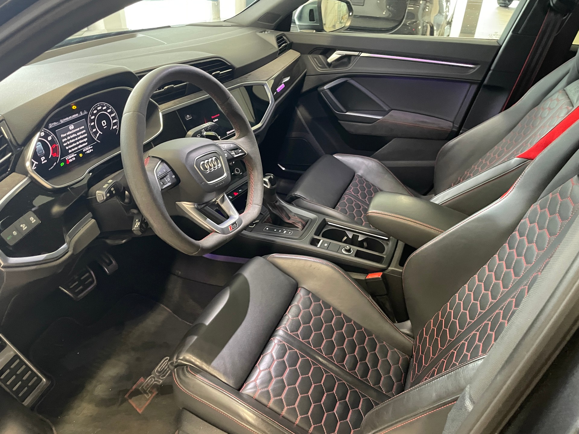 AUDI RS Q3 Sportback quattro S tronic-image-10