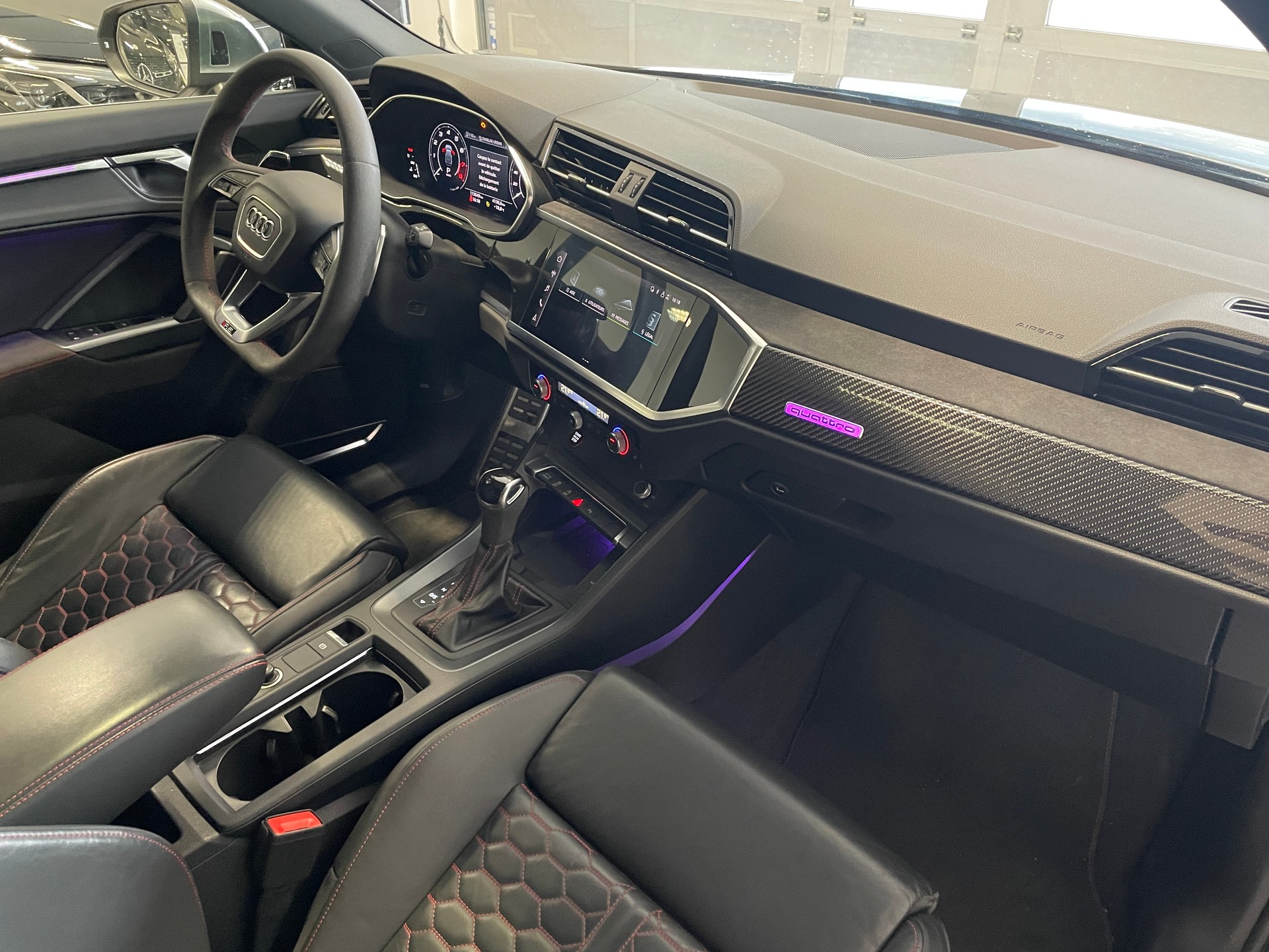 AUDI RS Q3 Sportback quattro S tronic-image-21