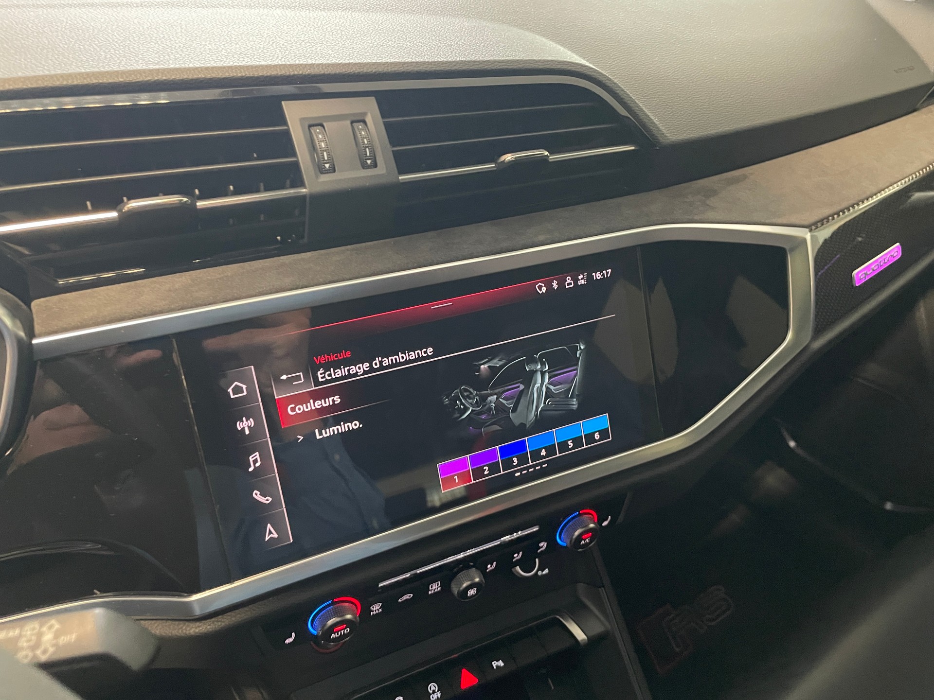 AUDI RS Q3 Sportback quattro S tronic-image-18