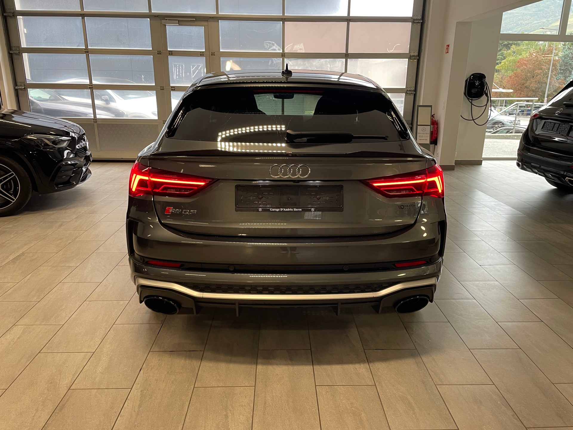 AUDI RS Q3 Sportback quattro S tronic-image-7