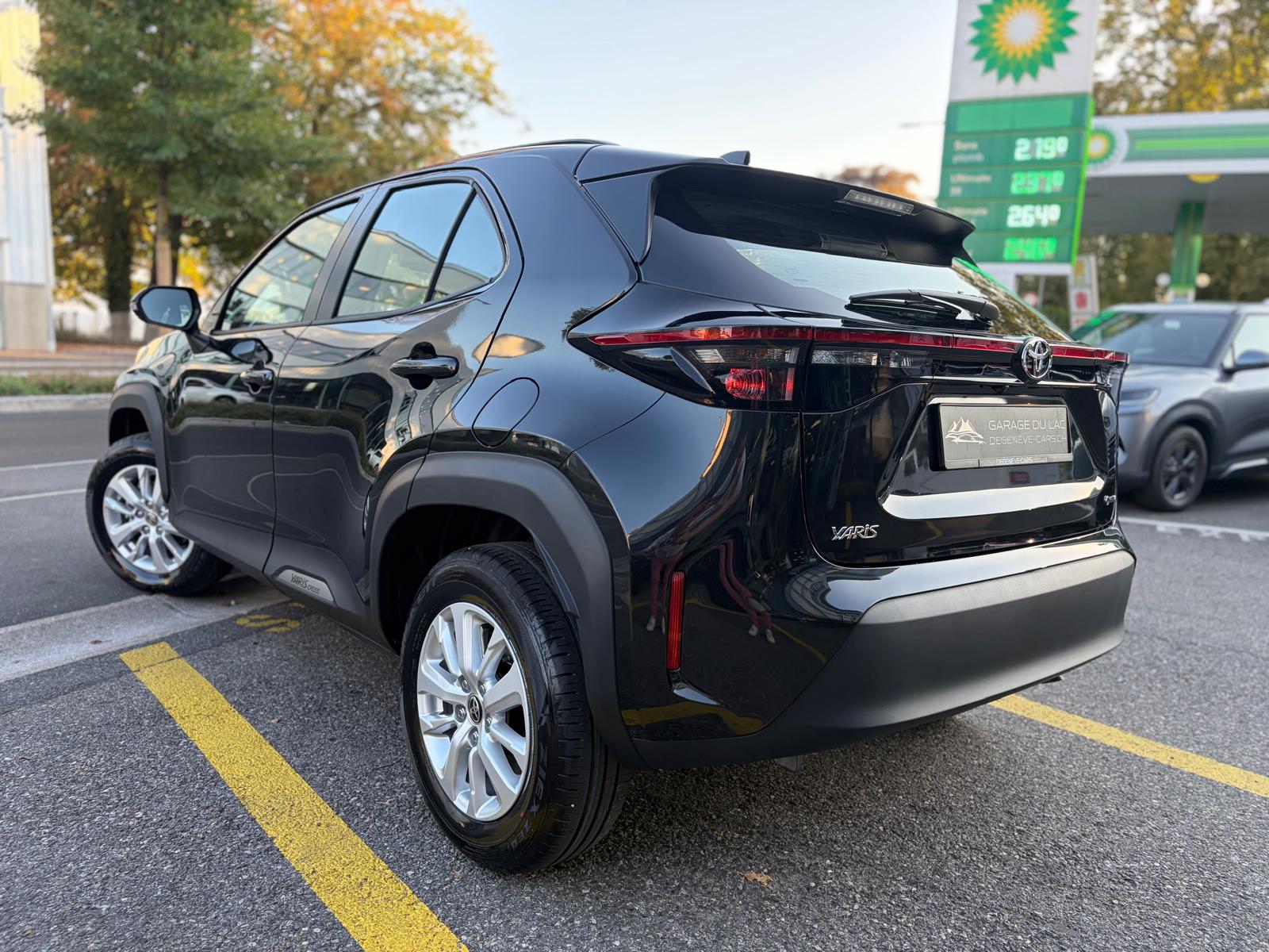 TOYOTA Yaris Cross 1.5 Comfort e-CVT-image-2