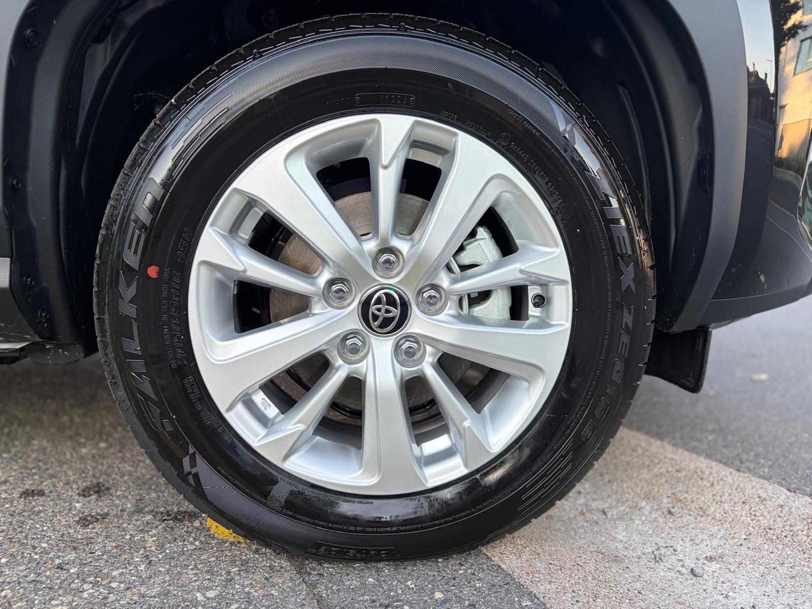 TOYOTA Yaris Cross 1.5 Comfort e-CVT-image-6