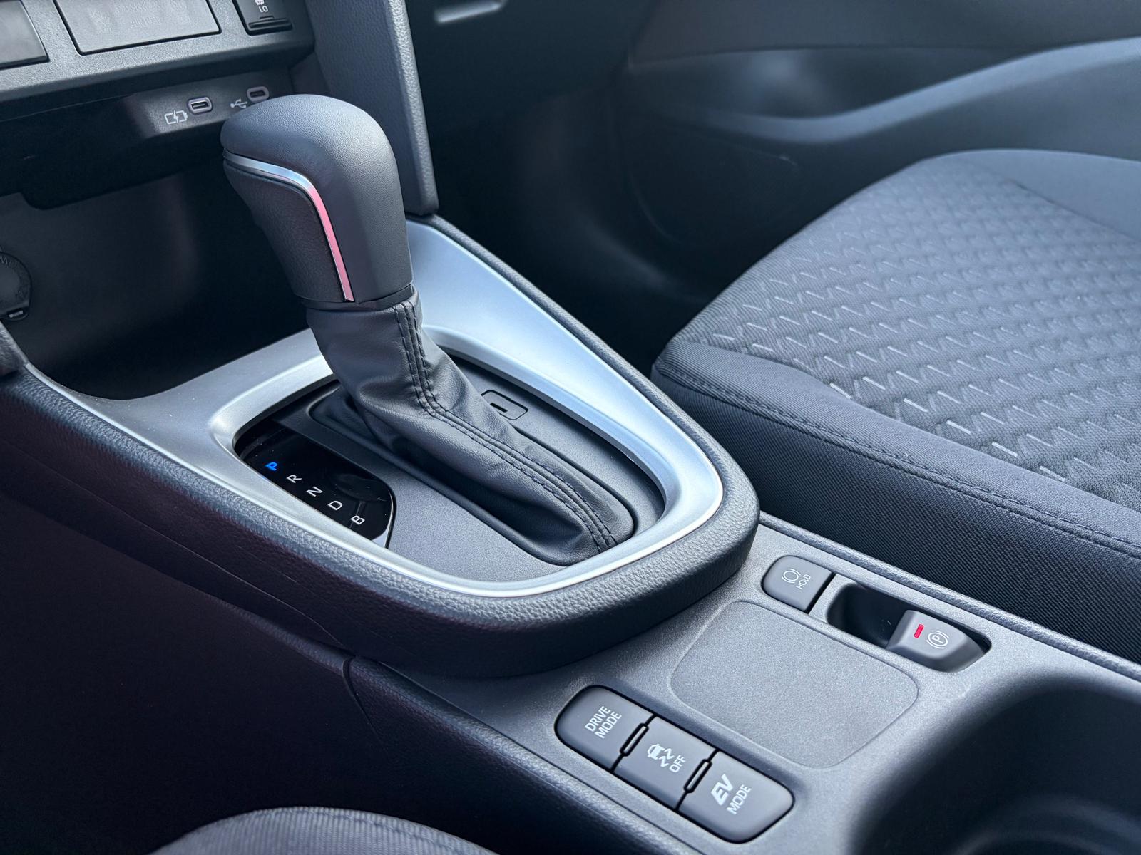 TOYOTA Yaris Cross 1.5 Comfort e-CVT-image-21
