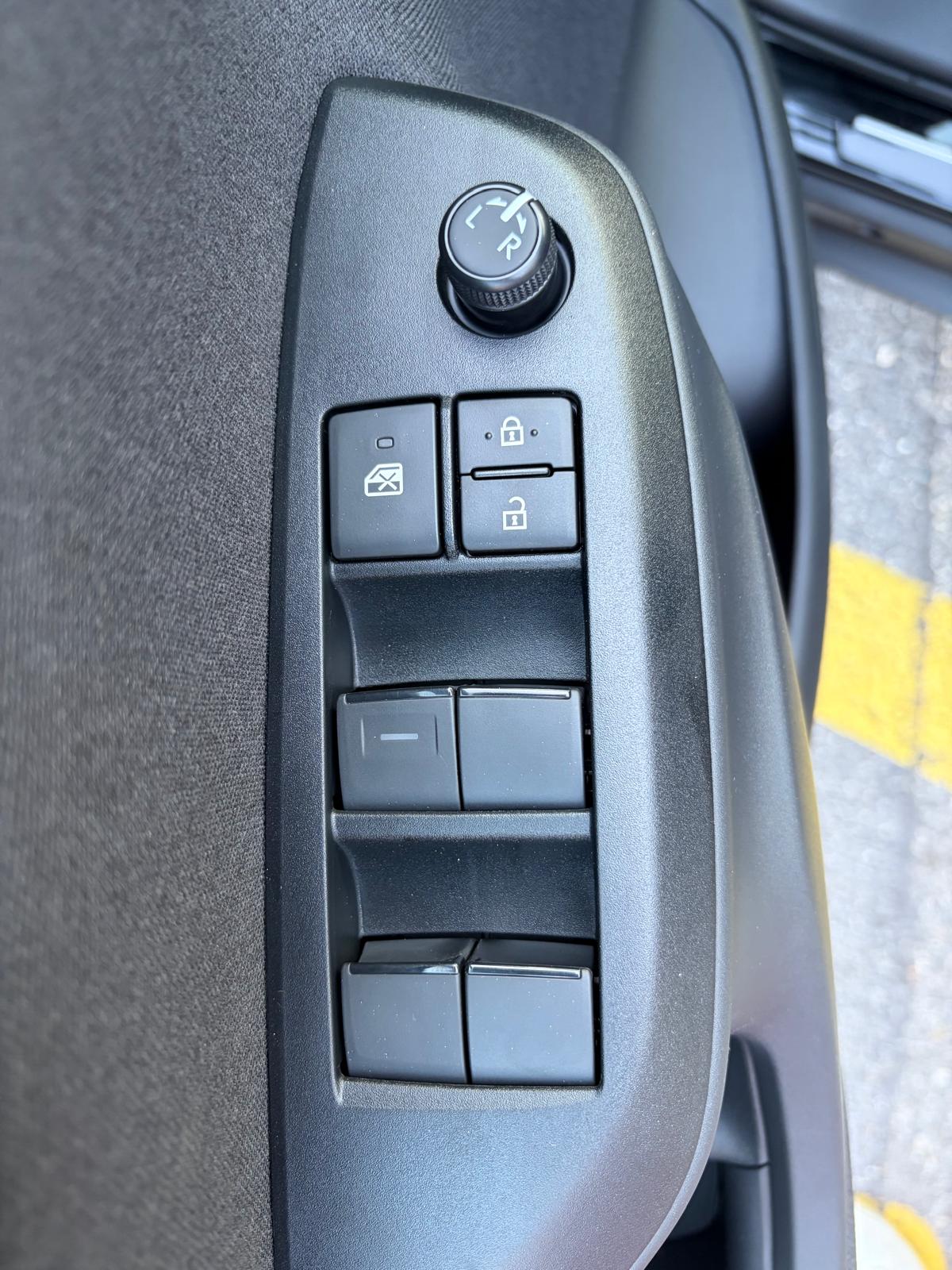 TOYOTA Yaris Cross 1.5 Comfort e-CVT-image-17