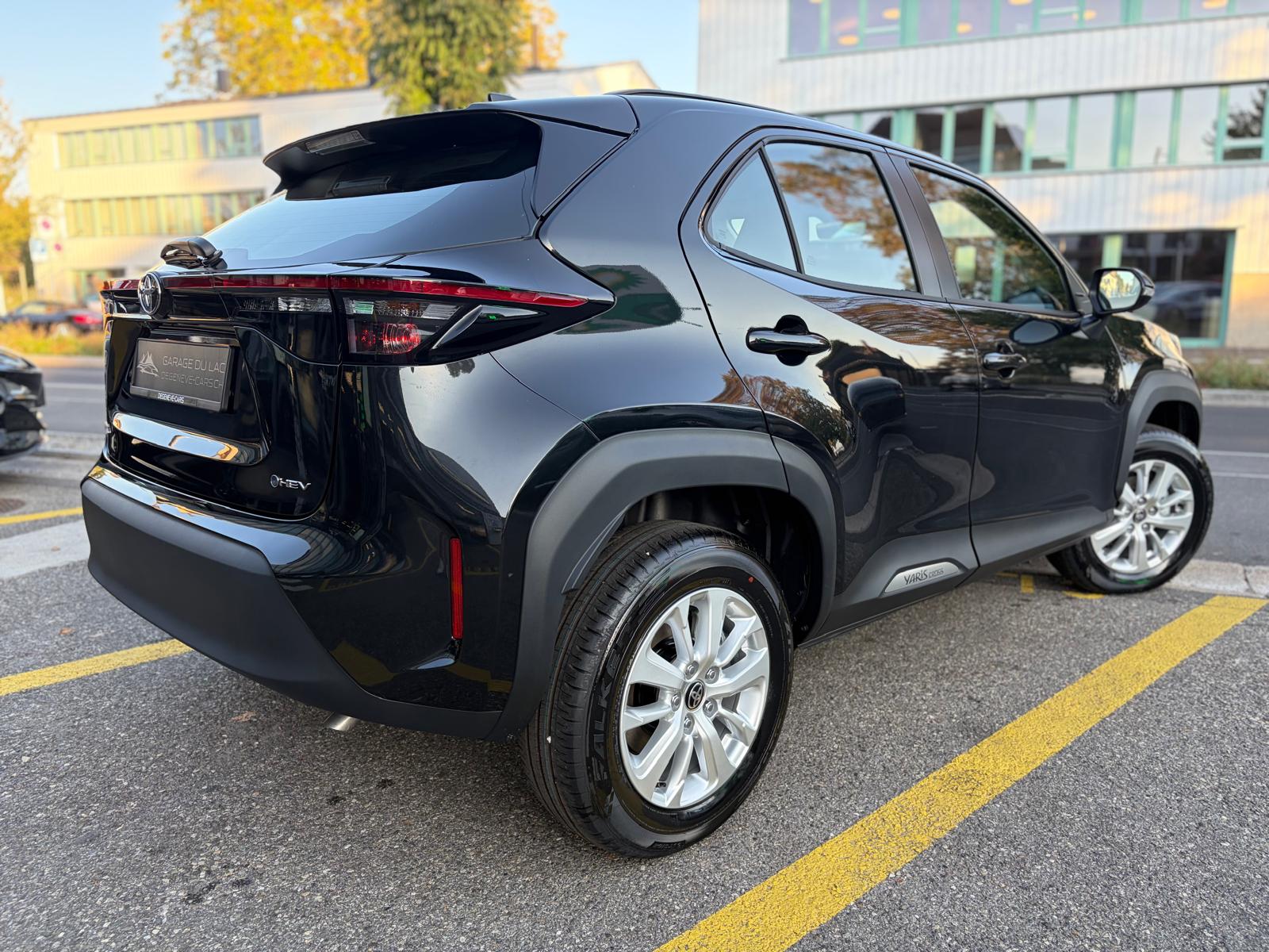 TOYOTA Yaris Cross 1.5 Comfort e-CVT-image-3